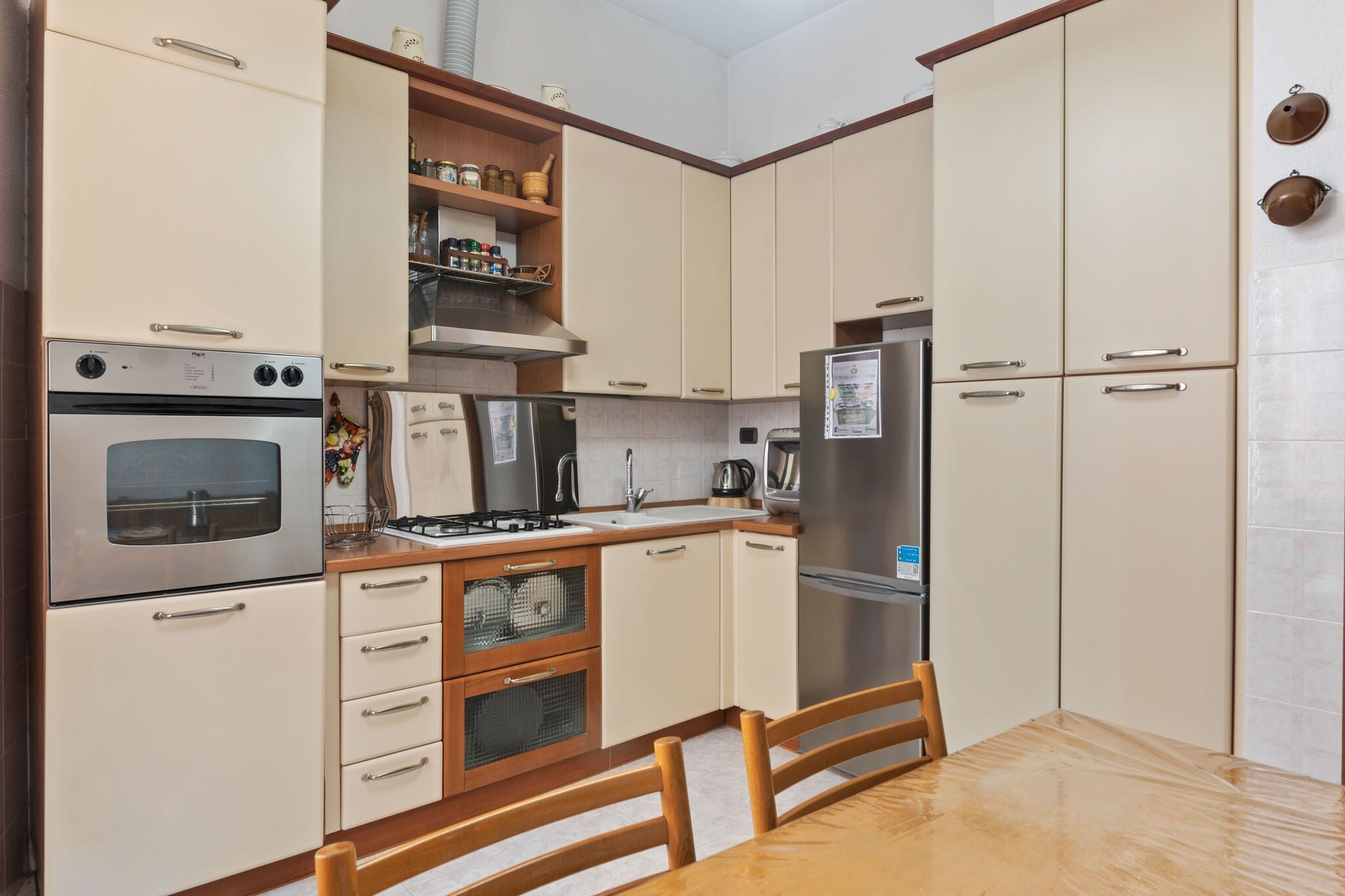 Spacious Apartment in Lavagna near Sea and City Centre