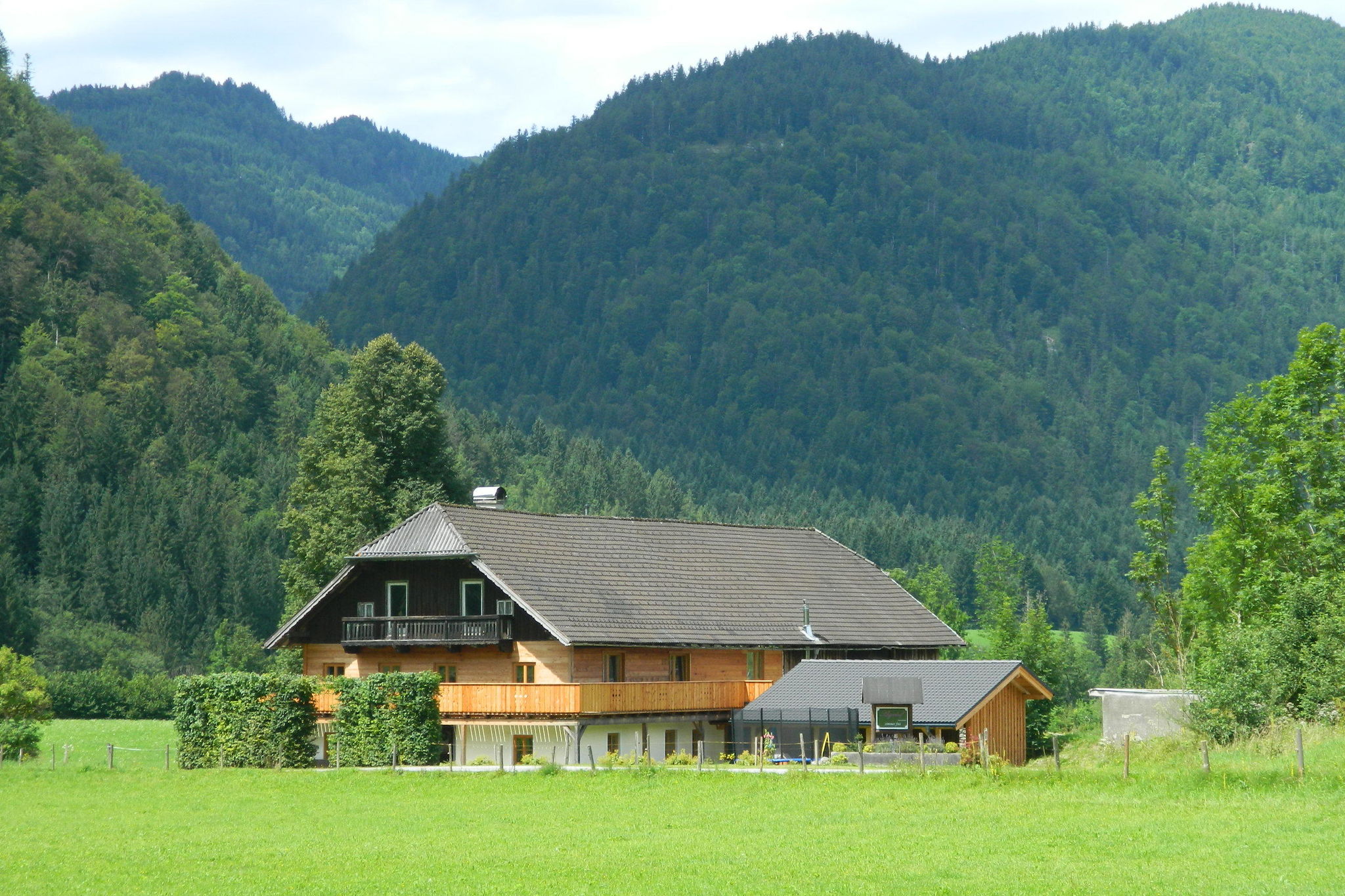 Renovierter Bauernhof in Abtenau mit Garten