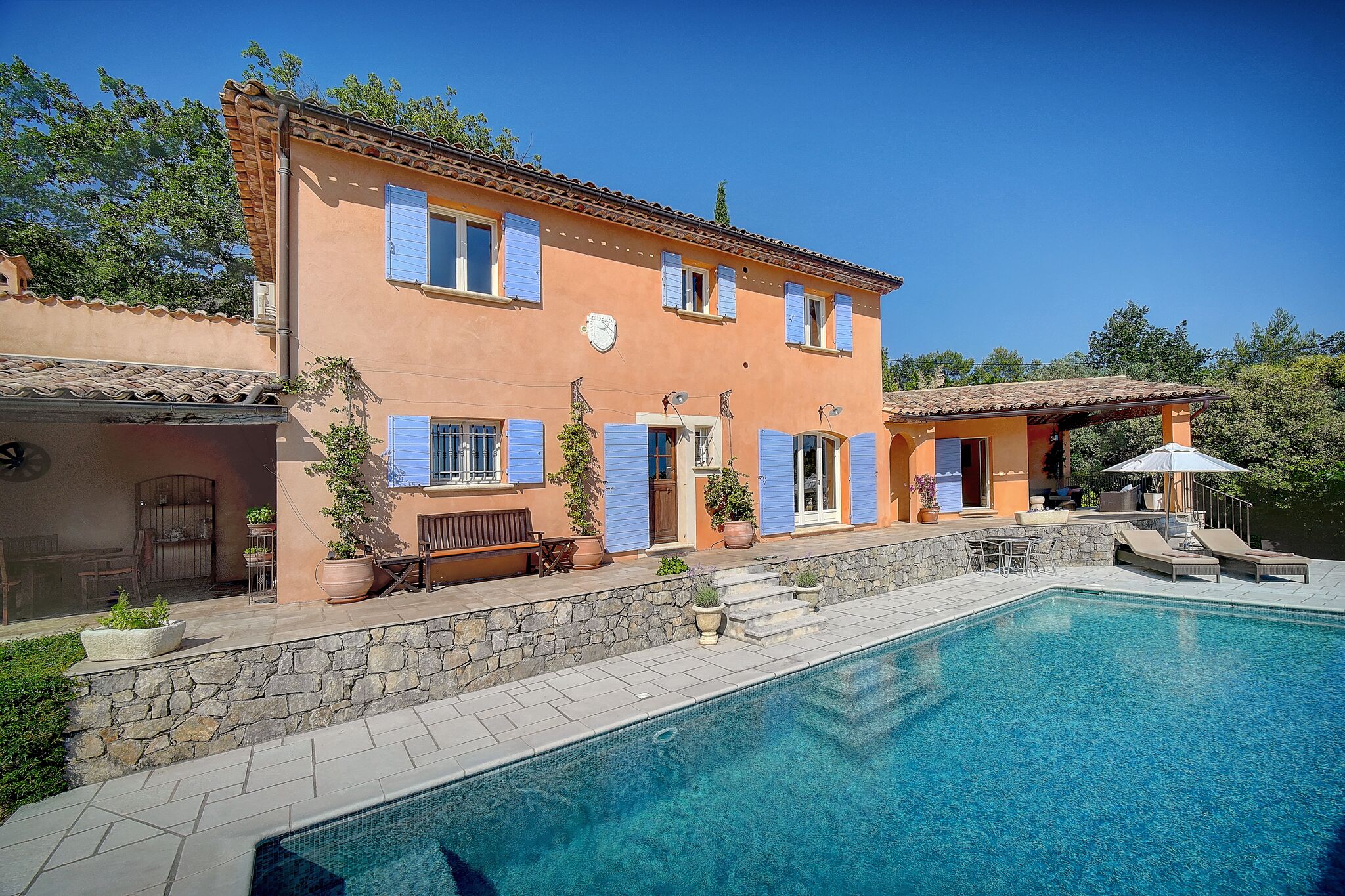 Comfortabele villa in Seillans met een privézwembad