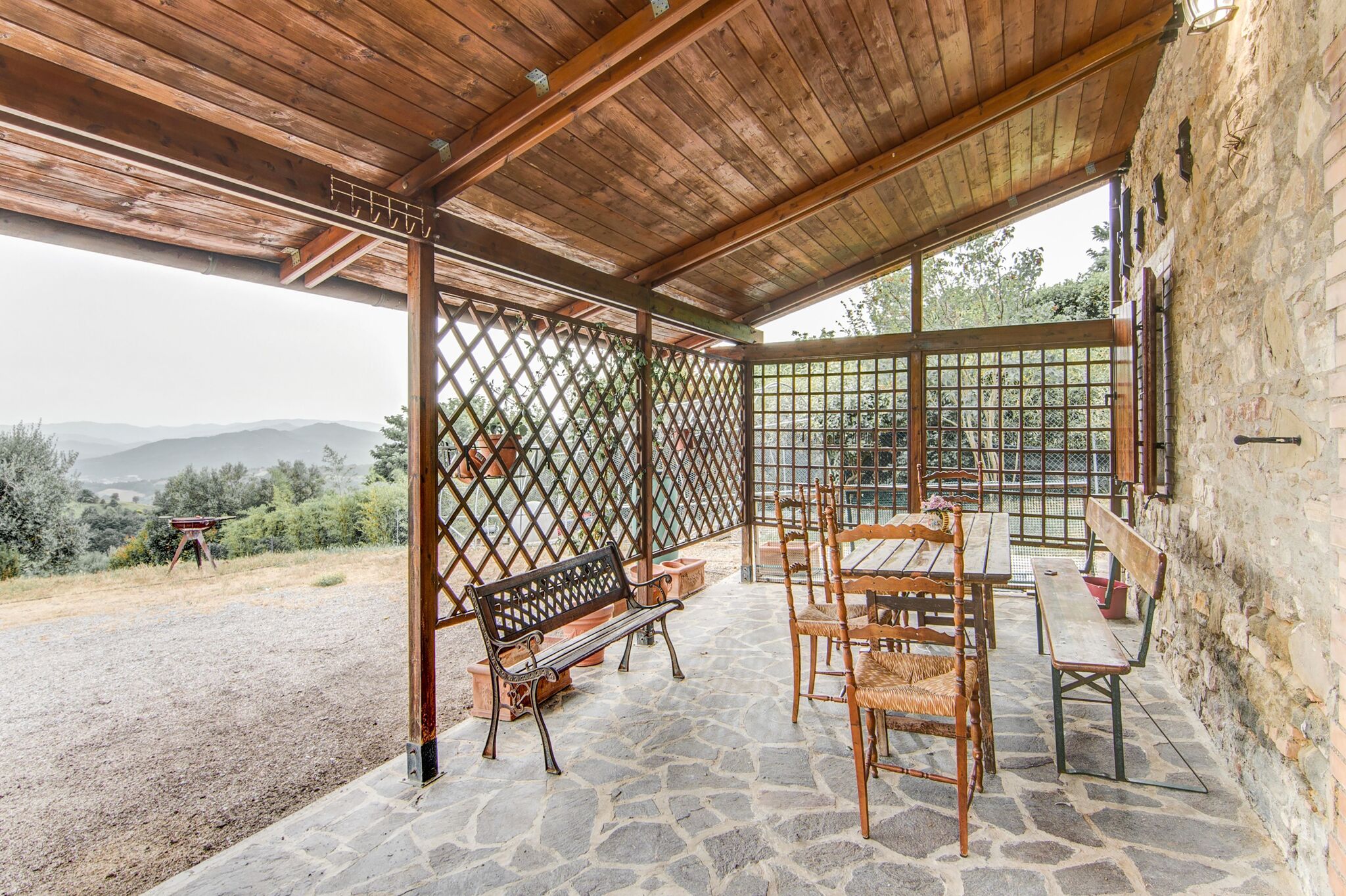 Maison de vacances confortable à Montone avec jardin