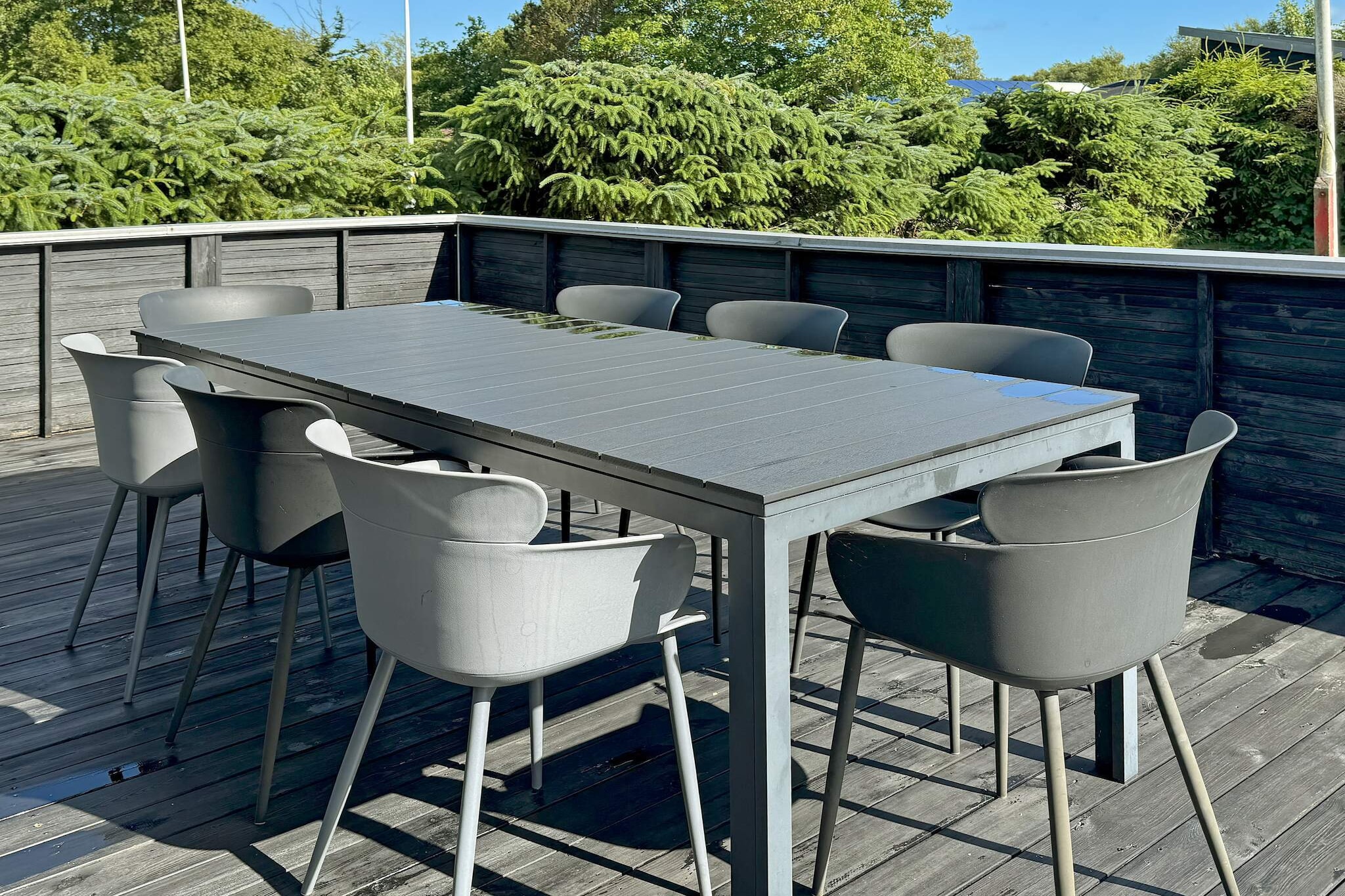 Just about 200 meters from one of Denmark’s most beautiful beaches near Hals, you will find this exceptionally well-maintained holiday home. The house features a modern kitchen, a spacious bedroom with a double bed, an additional bedroom with a double bed, and a bathroom with a shower. There is also a large annex with a double bed, plus a toilet and a sink with cold water. The holiday home is thoughtfully designed, offering plenty of space in the living area for both dining and relaxation. It is equipped with a heat pump and a wood-burning stove for comfort in all seasons. From the living room, there is direct access to a large south- and west-facing terrace, partially screened by a wooden fence for privacy. The large lawn in front of the house is perfect for ball games and outdoor activities. An EV charging station is installed on the fence in front of the house. To use it, download the Monta EV charging app, link your credit card, scan the QR code provided inside the house, and pay via the app. The charger is compatible with all car types. Please note that the property is not rented to youth groups.A refundable deposit might be charged closer to your check-in date. The security deposit ensures a smooth stay and covers any additional services or consumption charges.This deposit covers utilities consumed during your stay and any additional services that may be taken.The final amount will be adjusted based on actual meter readings, actual usage of extra services, and any remaining balance will be refunded within 21 days after checkout.This deposit simply acts as a prepayment for charges that  you would anyways pay for, ensuring a seamless stay and check-out experience.