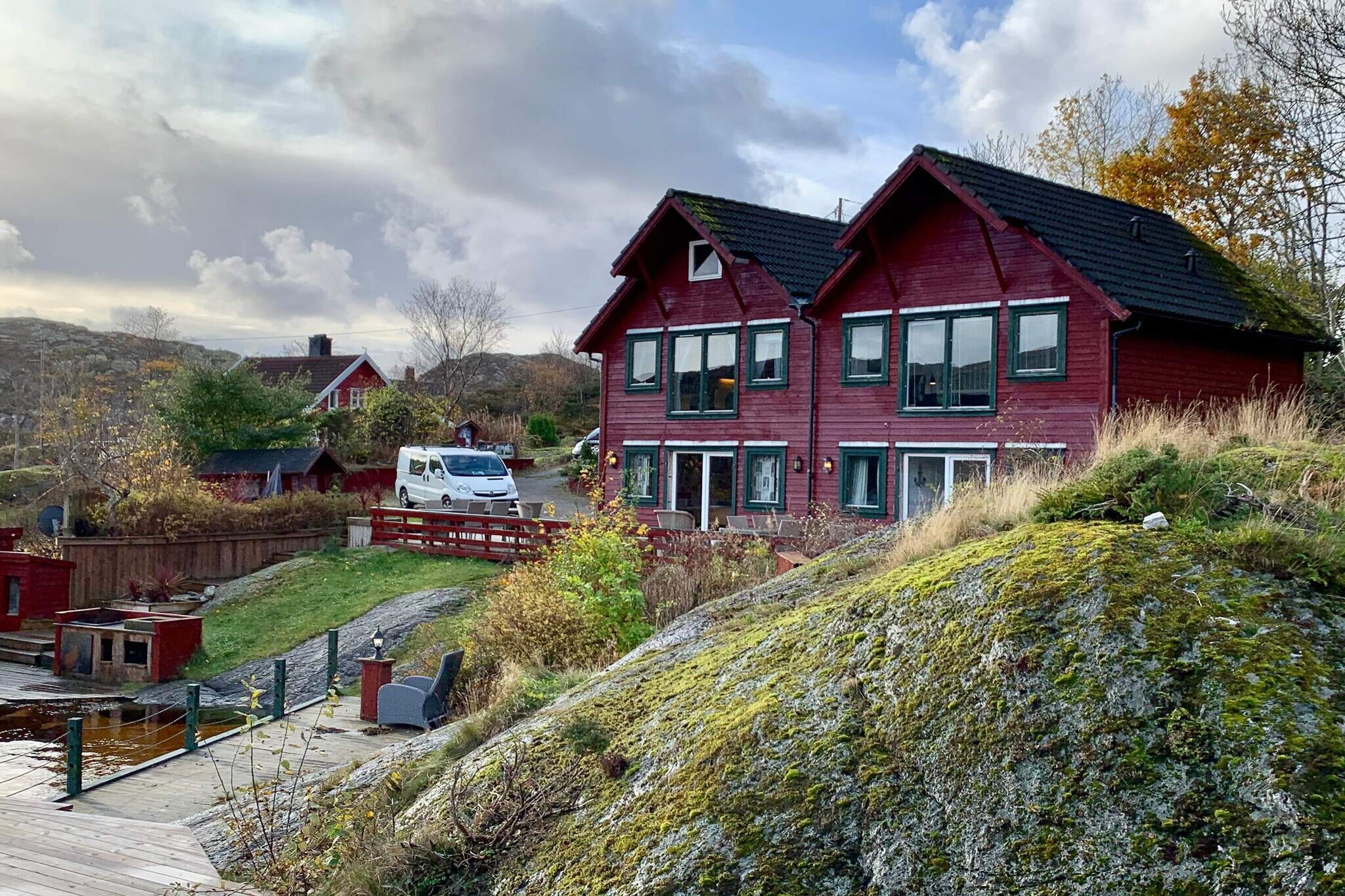 Welcome to the holiday and fishing paradise at SÃ¸re BÃ¸mlo! Family-friendly fisherman's cabin with own small sandy beach and a just few minutes to the sea. Electricity and final cleaning included. Practically furnished fisherman's cabin renovated for the start of the season 2022, the house to the left seen from the sea. The house to the right is fisherman's cabin 08714, which can also be rented. Perfect for a holiday stay with family, friends and anglers. Both units are equipped with most things needed for a great vacation. All bedrooms have family bunk beds.  This fisherman's cabin has a sauna and access to a wood-fired hot tub (Firewood exclusive). Otherwise spacious terrace and beautiful outdoor area. Nice hiking opportunities in the area. Rorbua is a good starting point for day trips to fascinating destinations (more info can be found "about the area"). Very short way to the sea with the best fishing spots. 25 m to the floating pier where a 21 foot Yellowboat with 20 hp petrol, echo sounder, chart plotter, GPS. Several boats available on request. Storage room for fishing equipment etc. Separate covered filleting space for fish.