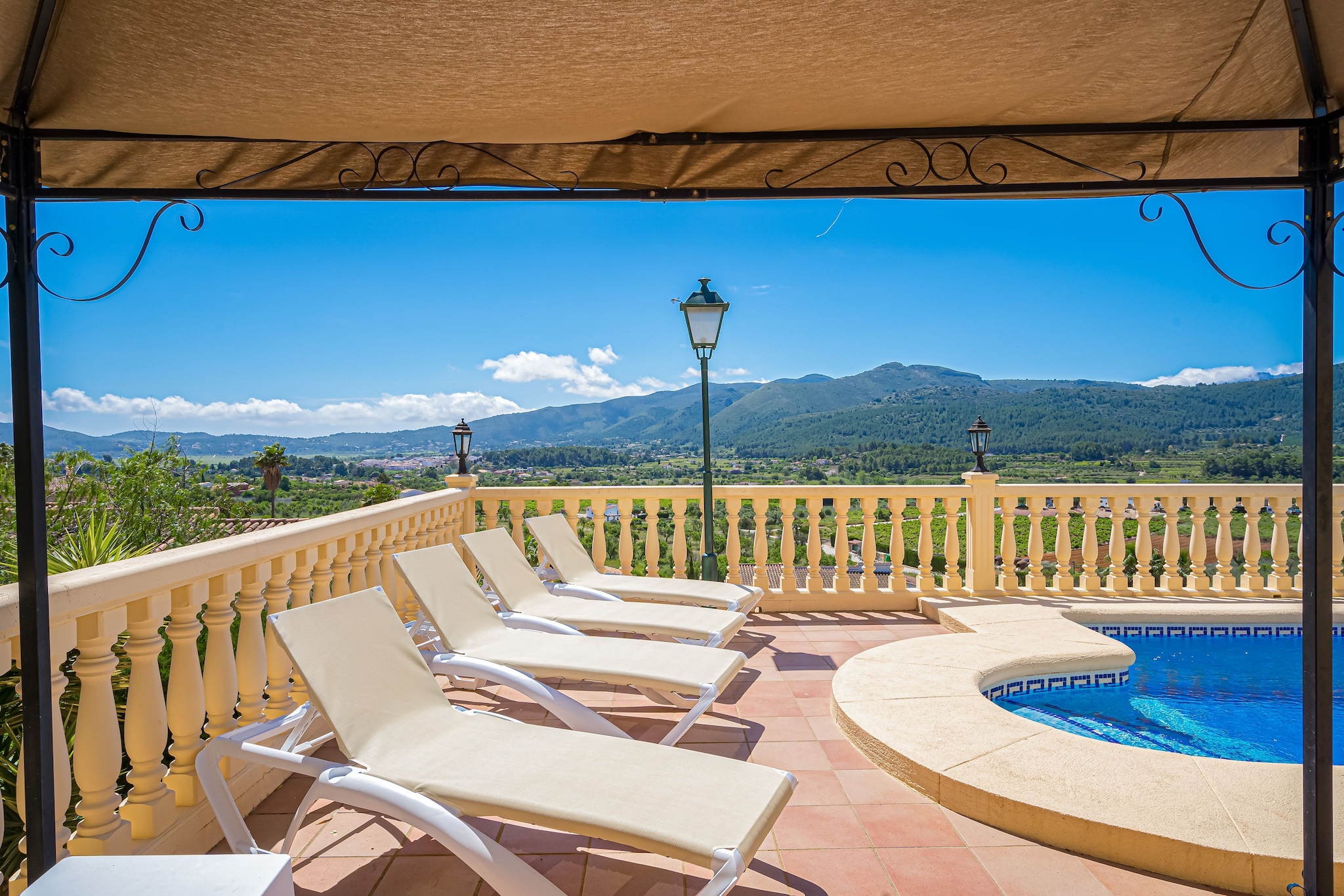 Villa en l´Almassara - Schwimmbad
