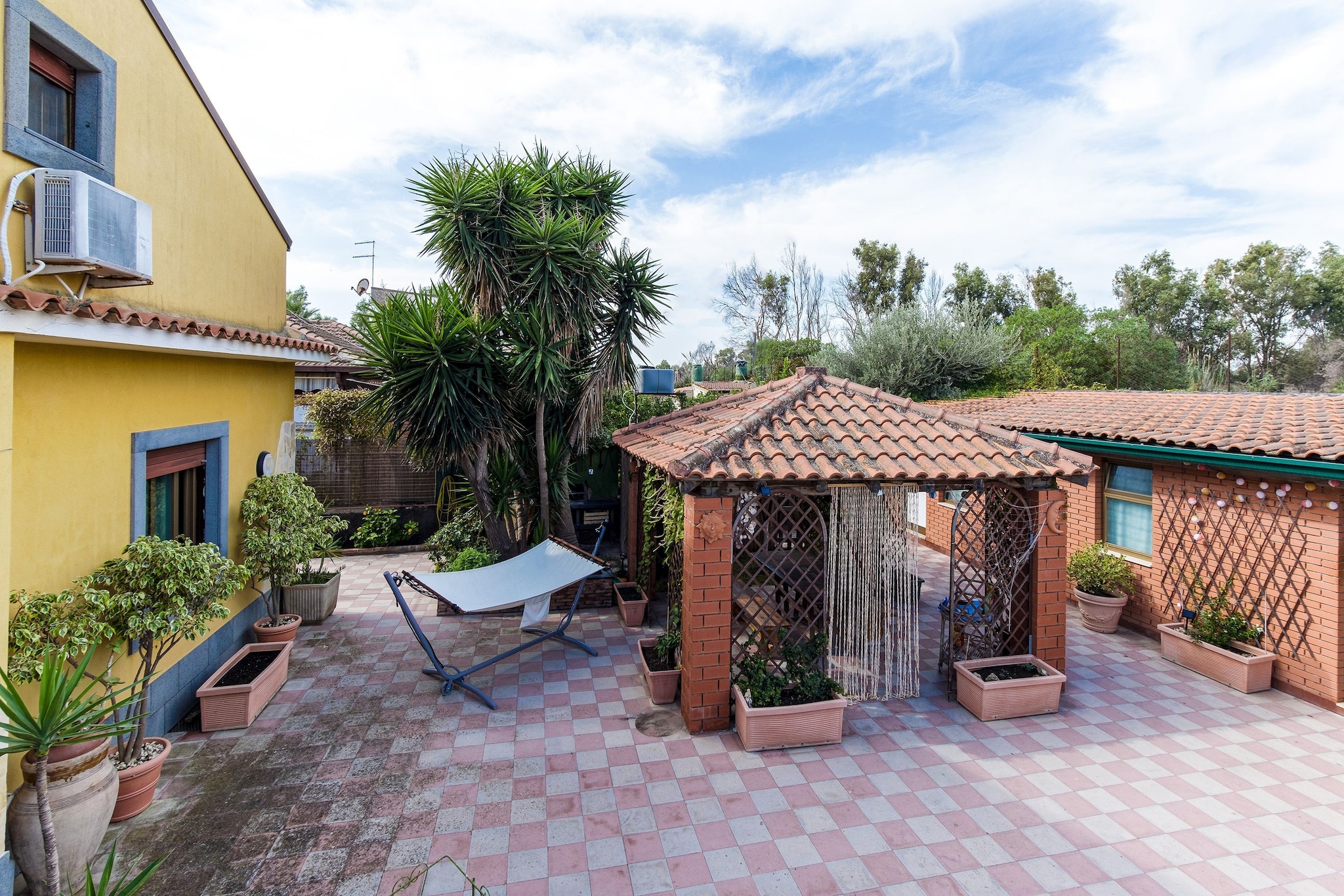 Casa Fassari-Außenbereich Sommer