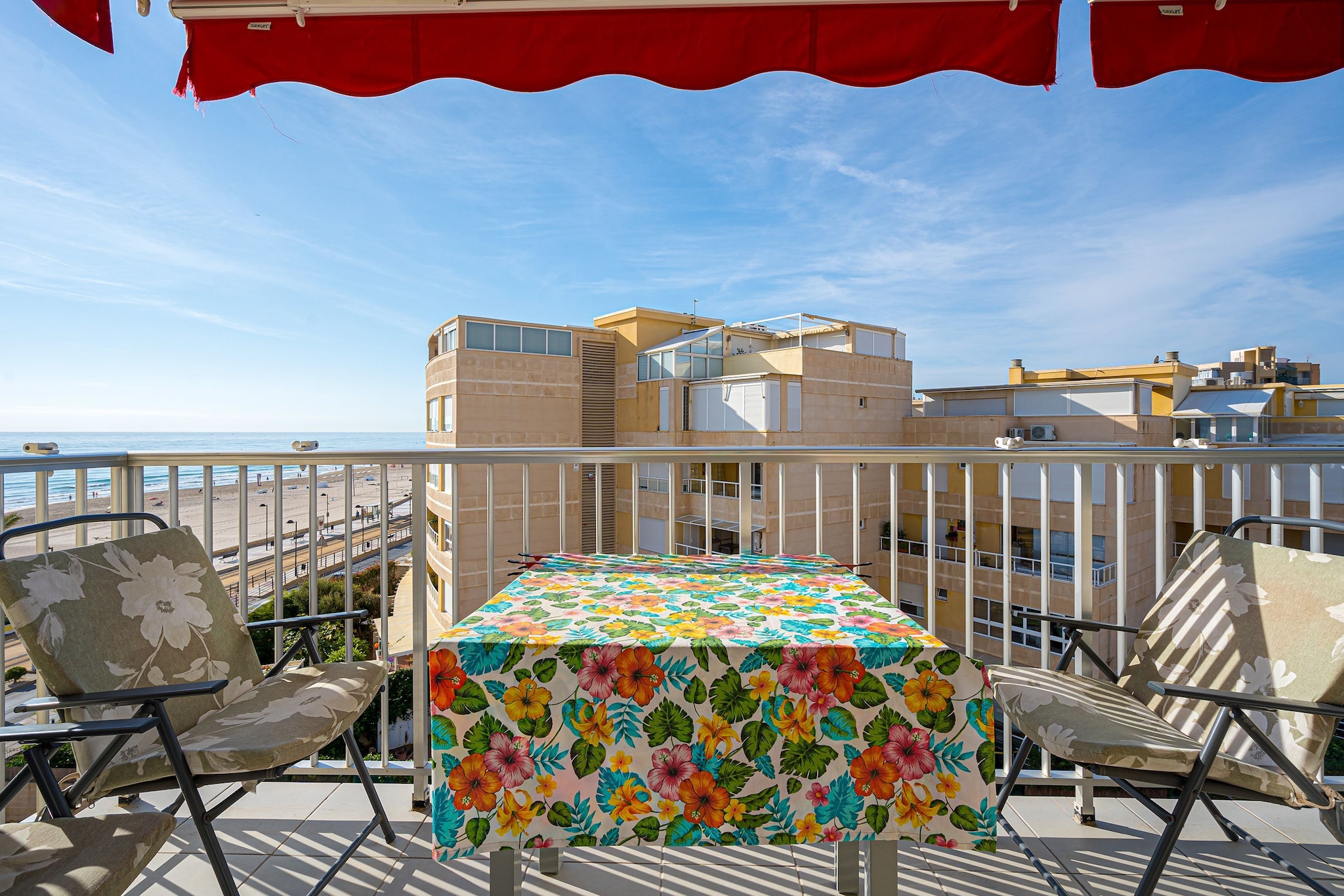 APARTAMENTO 1 LINEA-Terrace balcony