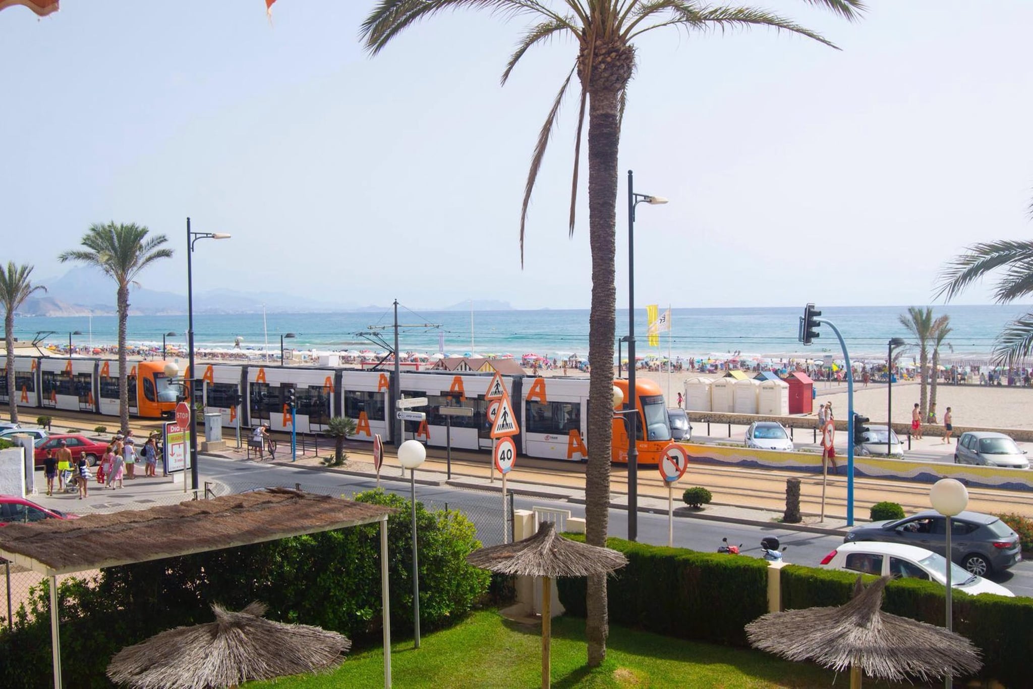 APARTAMENTO 1 LINEA-Gebiete Sommer 1 km