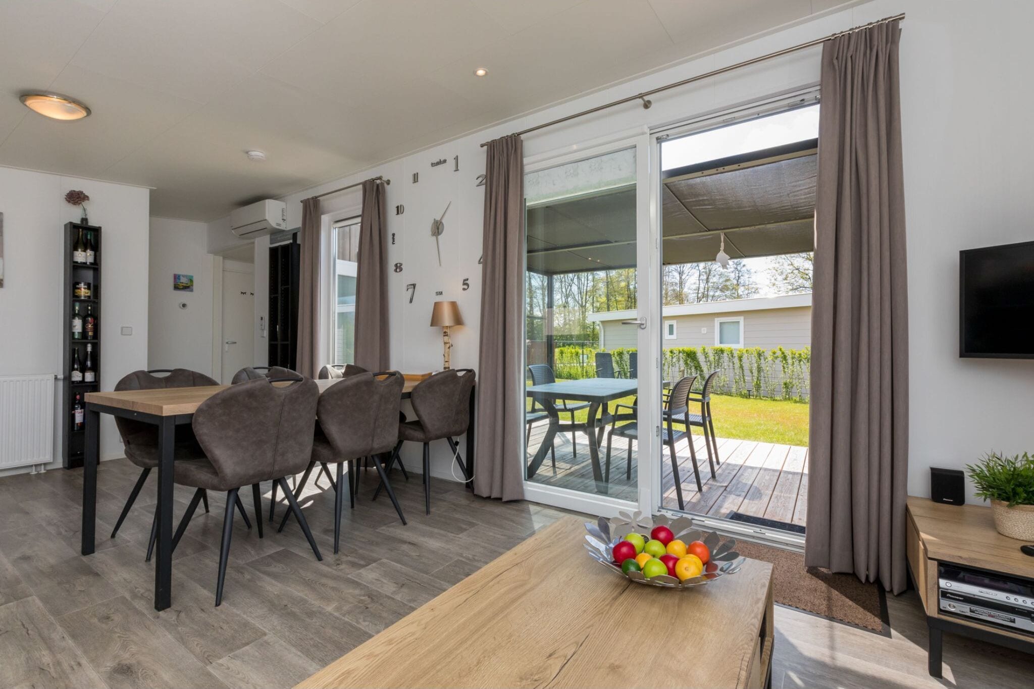 Energy neutral and sustainable chalet, 10 minutes from the Oosterschelde