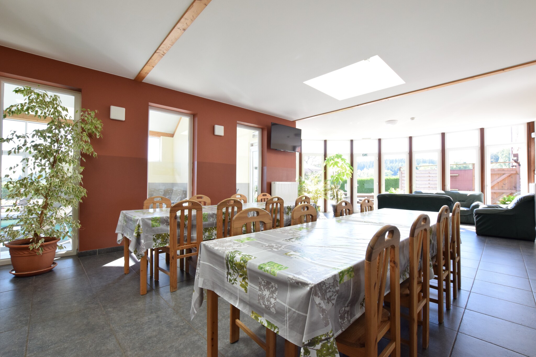 Vakantiehuis La Roche en Ardenne max. 15 personen 2 huisdieren 8 slaapkamers zwembad #7