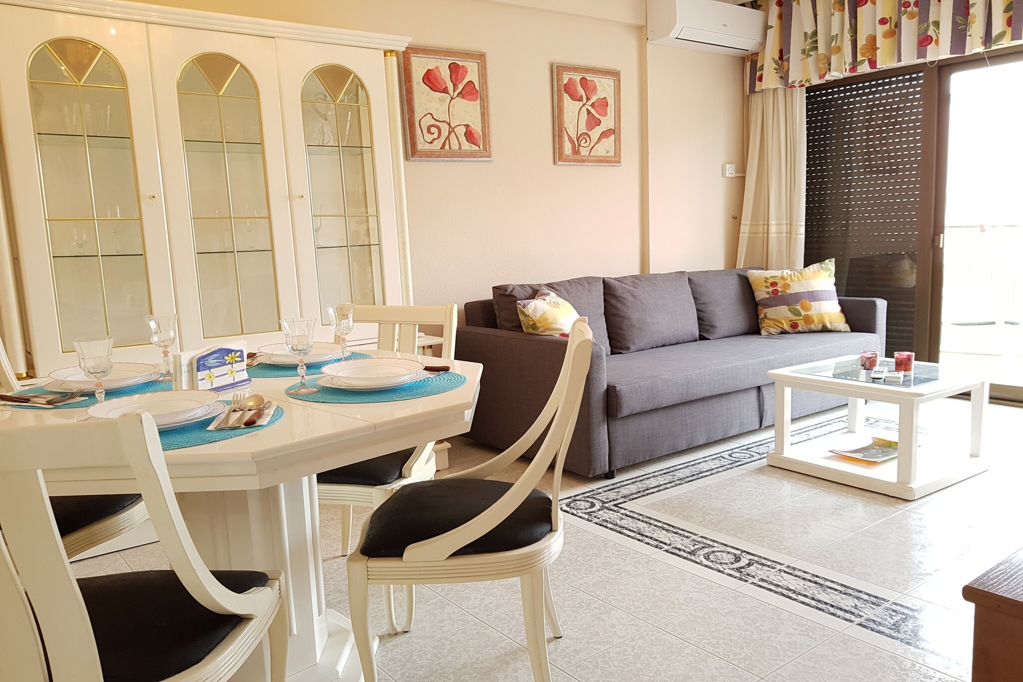 Located in a building right on the boardwalk, a few steps from the famous Mediterranean beaches. Surrounded by bars and restaurants, this gorgeous 1-bedroom apartment is ready for your exceptional beach getaway! Fortunately, these are the reasons you want to stay with us - located right on the beachfront in Fuengirola, you have everything you need both inside the house and around the neighborhood. With views of the beach, mountains, and Castle Sohail. This apartment is equipped with 1 bedroom with a large closet, bathroom and a well-designed living and dining space and a fully-equipped kitchen. For families with children or up to four adults, the sofa in the living room converts to a comfortable double bed. Free Wifi ensures easy access to internet surfing or remote working.