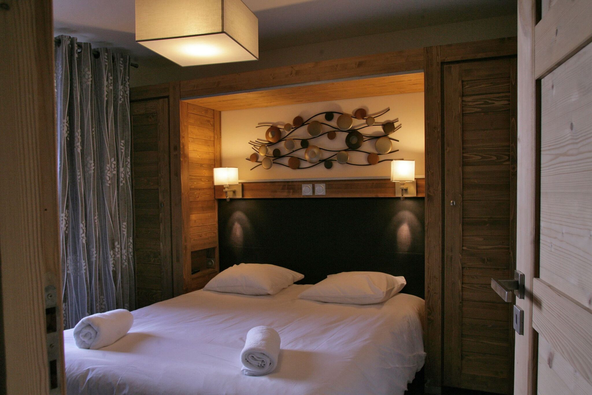 Very luxurious residence by the piste in winter sports paradise Val Thorens