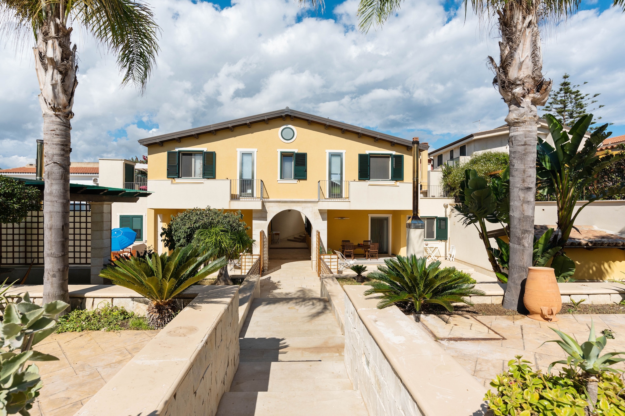 Exterior Summer