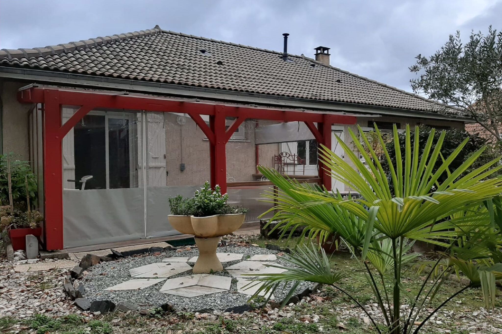 Malerisches Ferienhaus in Cublac mit Garten