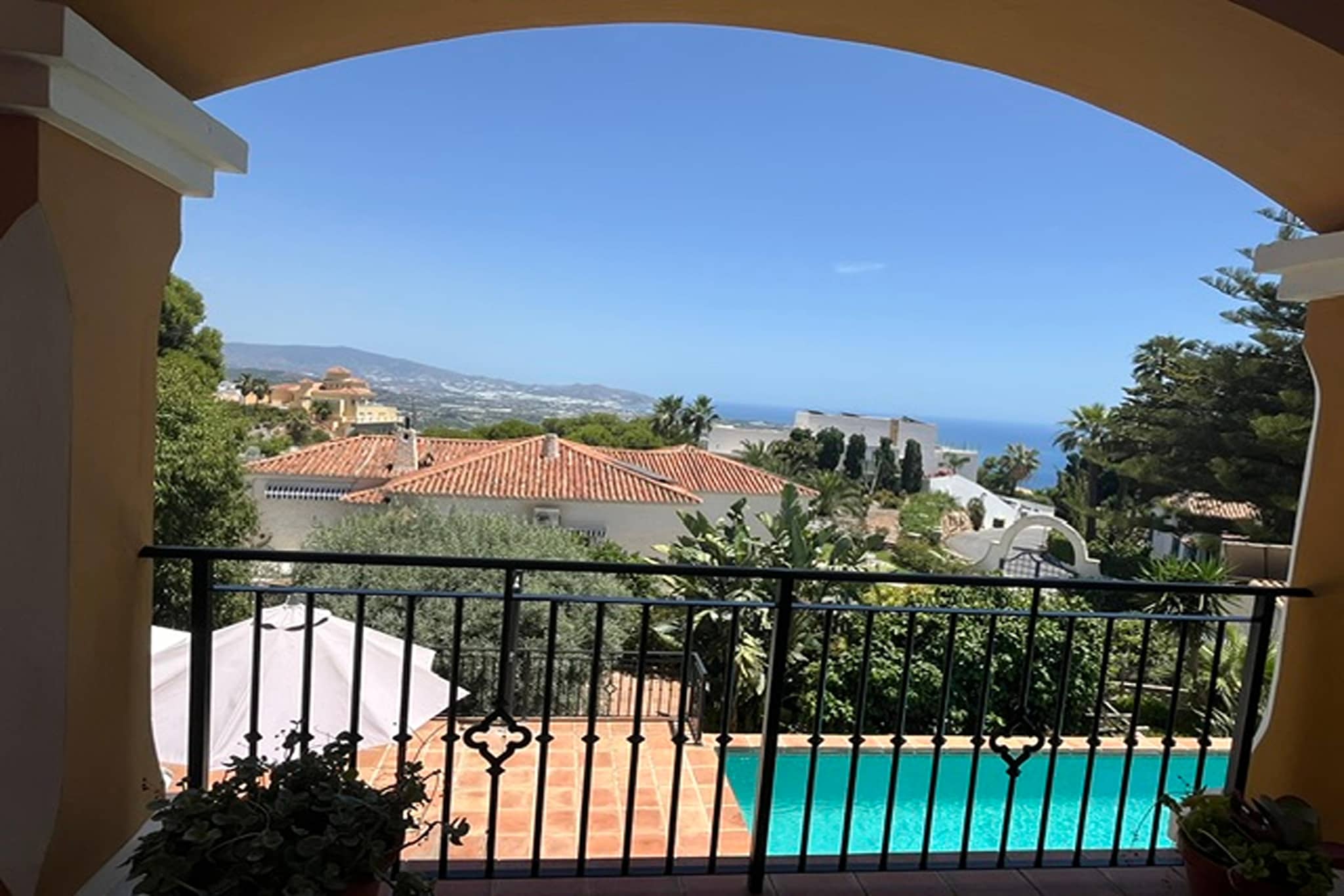 Casa Amarilla Blanca - Extérieur été