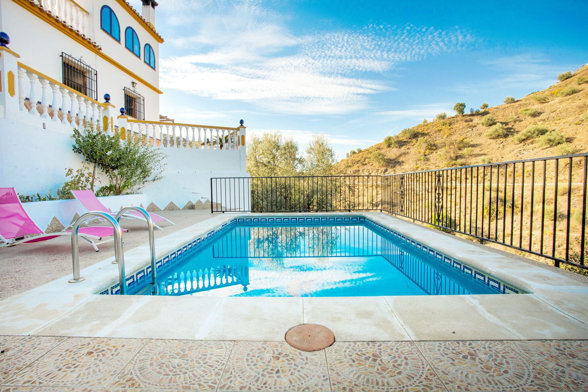 Abgeschiedenes Ferienhaus in Malaga mit privatem Pool