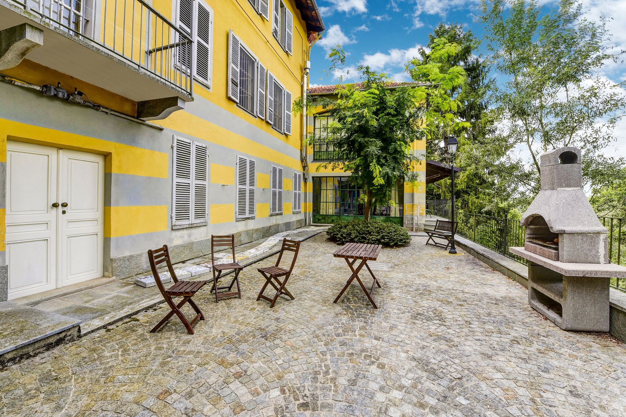 Grand appartement dans les collines de la région d'Asti
