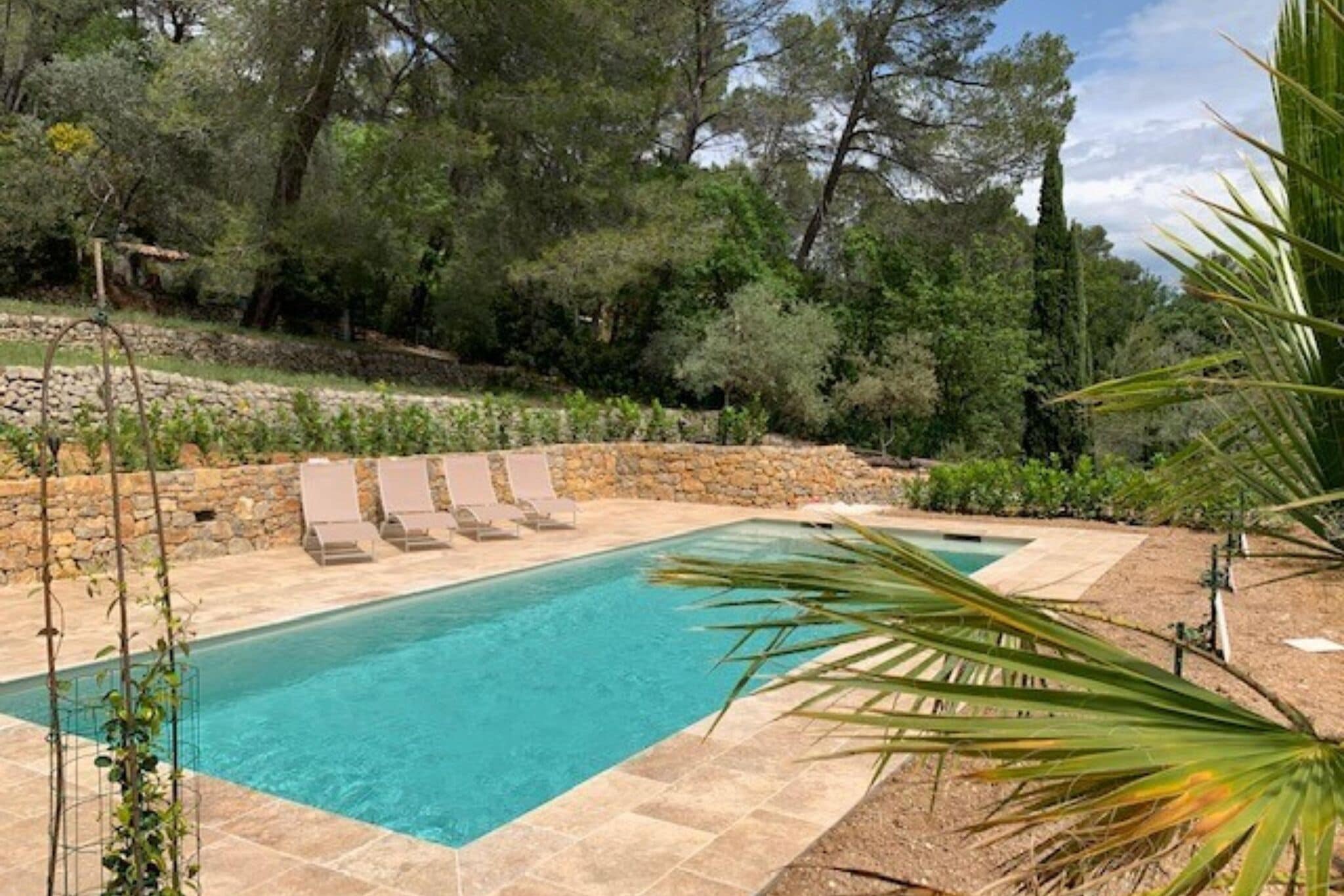 Nice holiday home in Lorgues with view and swimming pool