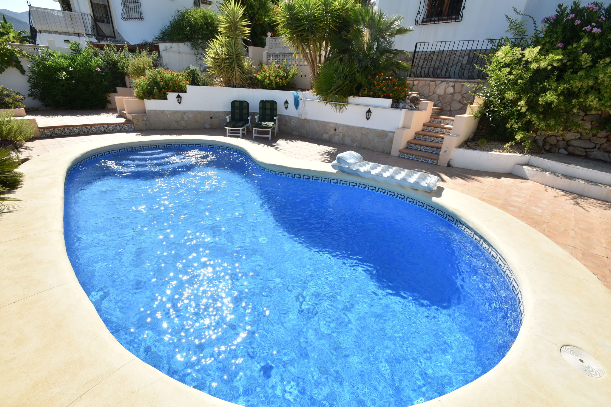 Villa für 9 pers mit 2 komplett eingerichteten Wohneinheiten und privatem Pool