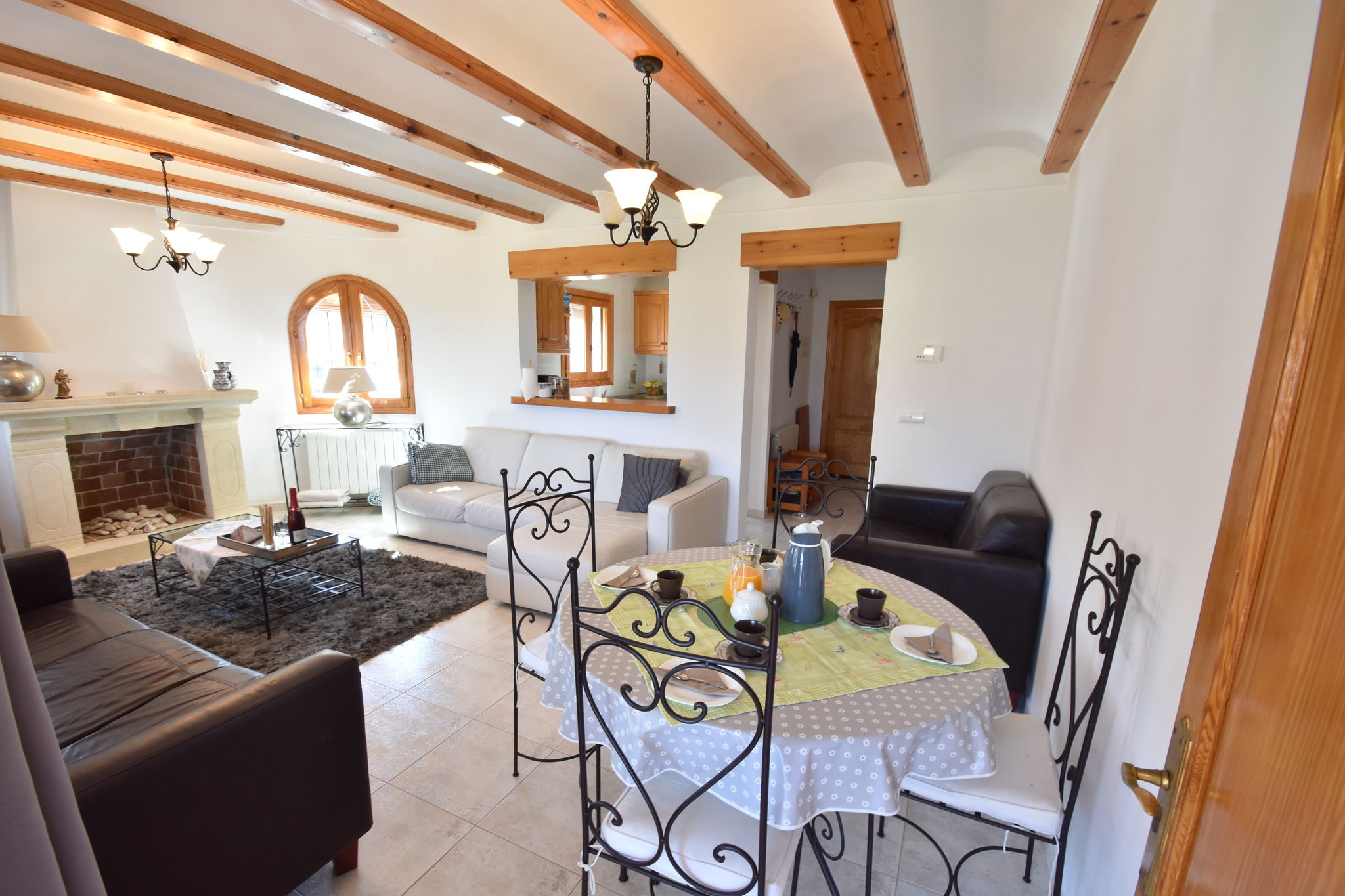 Spacious villa 9 pax with 2 fully furnished living units and private pool