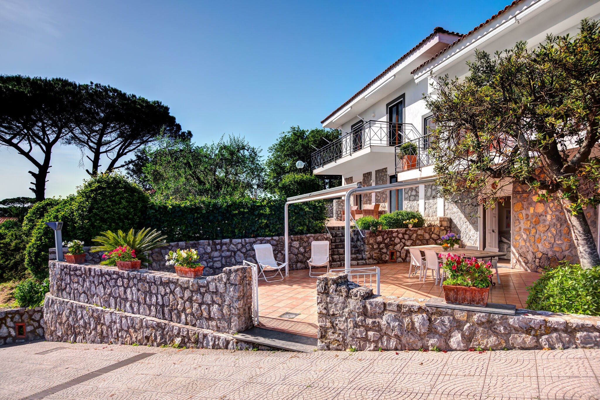 Schöne Villa in Massa Lubrense mit Terrasse