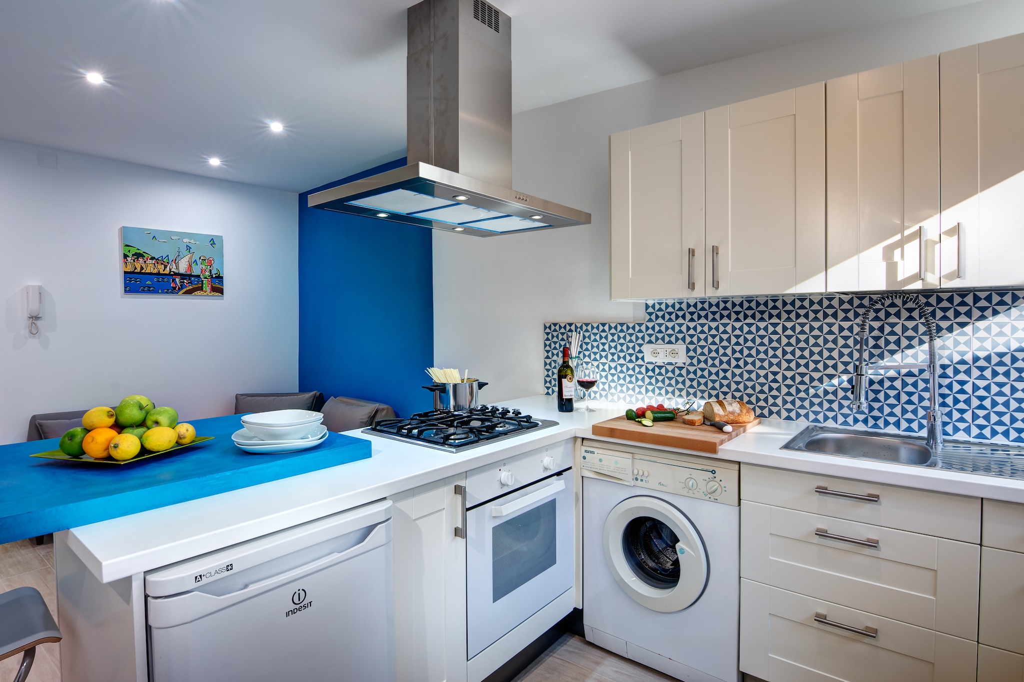 An optional utilities and service fee of EUR 70,00 will be charged before your arrival. Details are given below.<br> Set within this magical atmosphere on the second floor of an old building in the centre of Sorrento. This home can host 4 people in a bedroom and a living/bedroom. With a tiny balcony here, you can dine in the open while listening to the birds cooing. Surrounded with numerous restaurants and supermarkets, essentials can be procured easily and you can walk for a late night snack. Sea lies within a mile which means that you can bounce off to enjoy the beach as much as you would want. You enter into a large living room. The kitchenette has a big window overlooking the streets below. Air-conditioning would keep the indoors pleasant and wifi would let you surf the internet or get on some work. Entering the bedroom, you will see a comfortable double with a little balcony where you can enjoy ""al fresco"" dinner. Sorrento Railway Station lies a mile away. <br><b> Optional Utilities & Service Package </b><br><b> An optional utilities and service package of EUR 70,00 </b> can be selected prior to your arrival. You will receive a separate communication with the payment link should you wish to include it.<br>This package ensures a seamless stay and conveniently covers services such as final cleaning, utility consumption, service support, and protection against minor damages or incidental costs during your stay.<br>Guests who prefer may manage these services independently, provided the property is returned in good order at check-out.