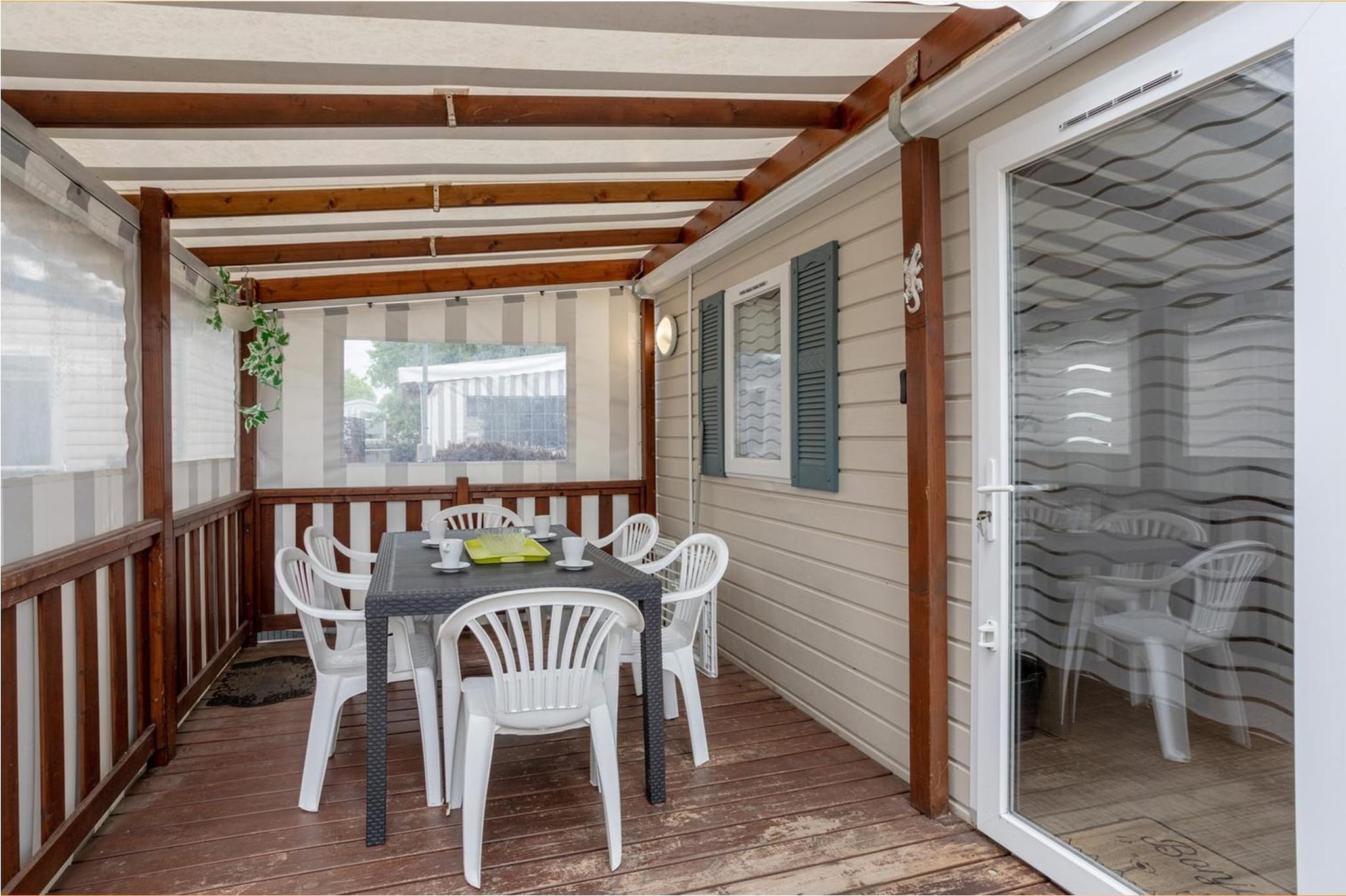 Mobil-home 4pax-Terrasbalkon