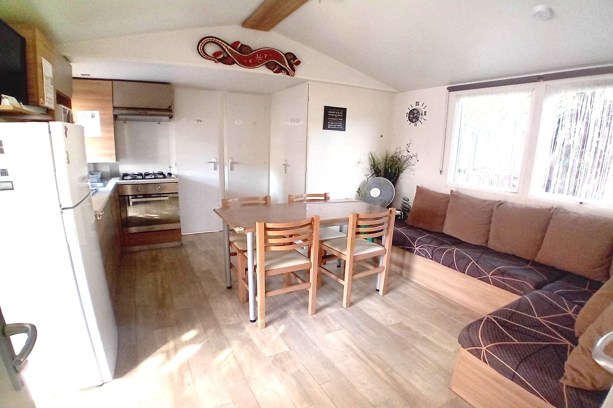 Mobil-home 6 pax-Dining room