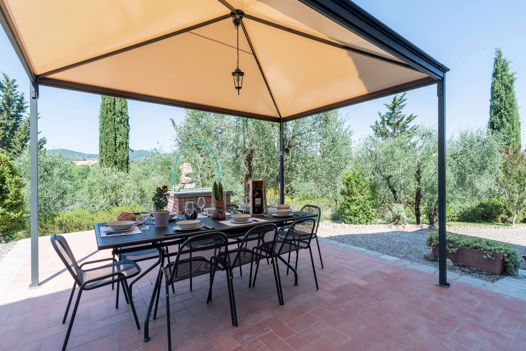 Sun-kissed Holiday Home in Gaiole in Chianti with Garden