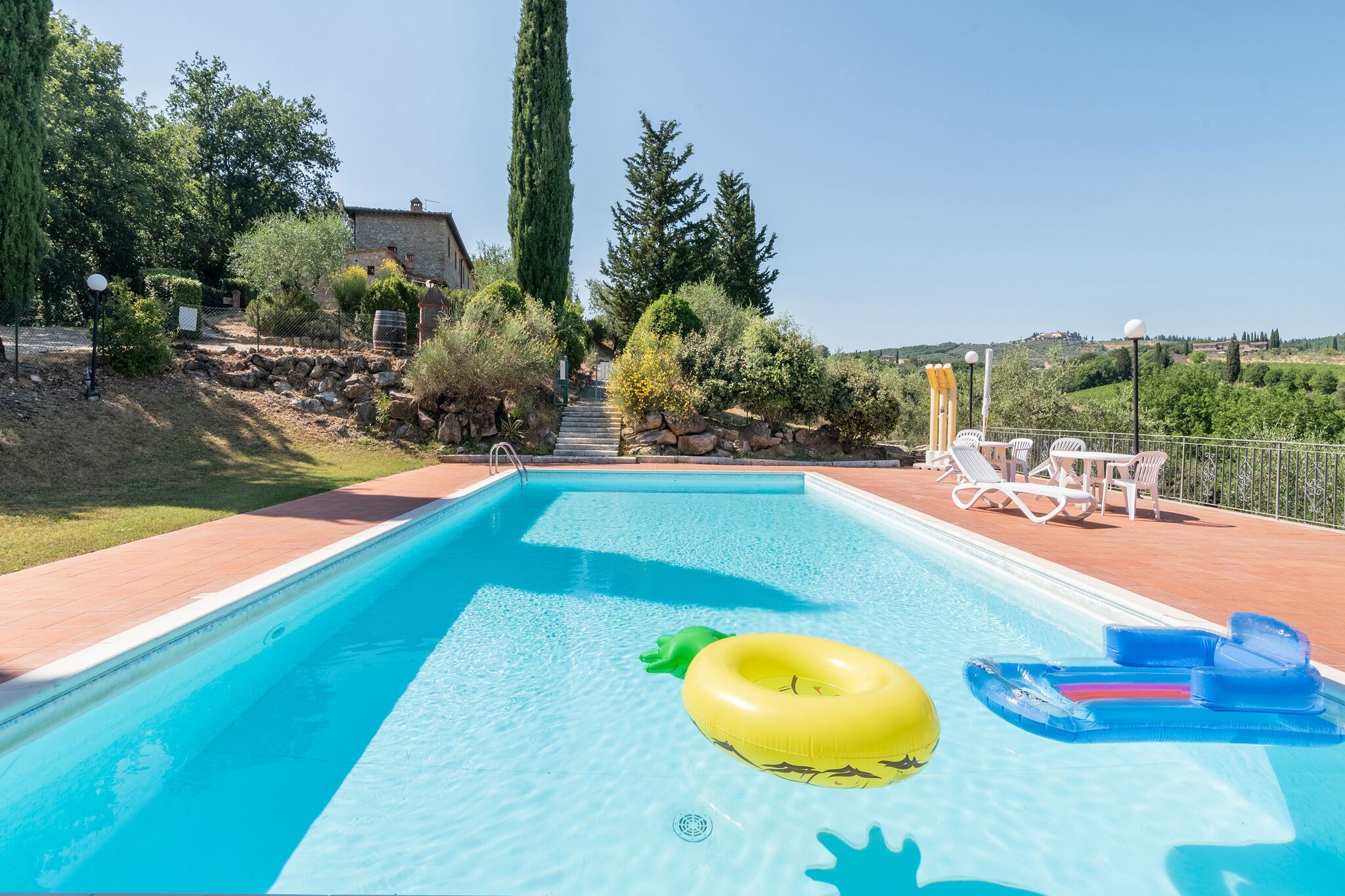 Prachtig vakantiehuis in Gaiole in Chianti met een zwembad