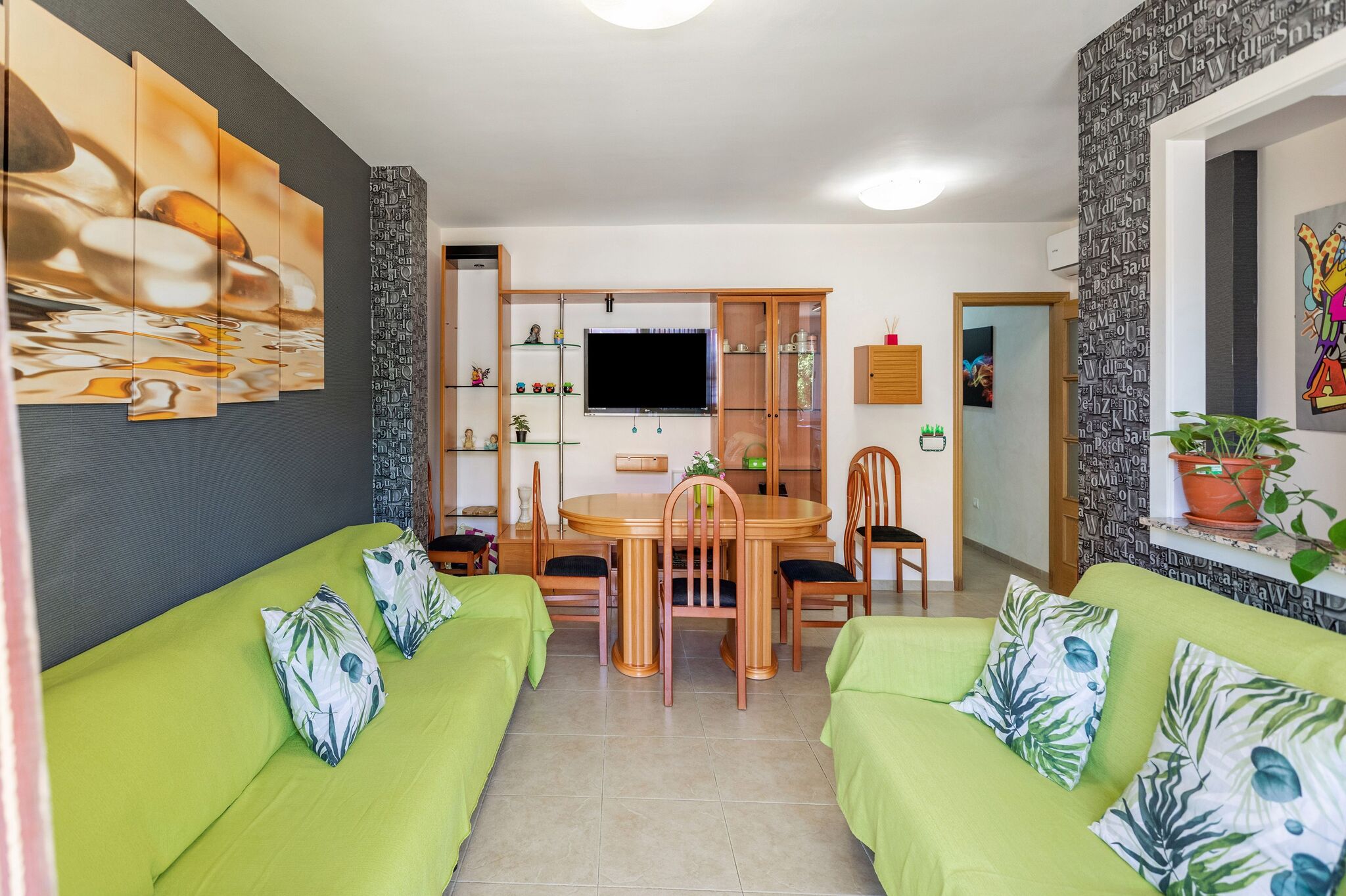 Einfache Wohnung in Almería neben dem Meeresstrand