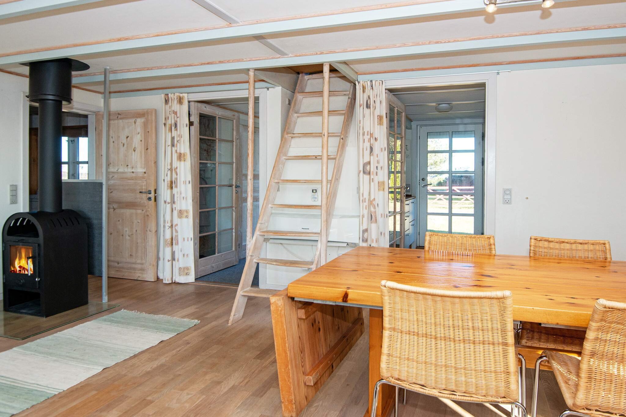 11 persoons vakantie huis in Knebel - Binnen