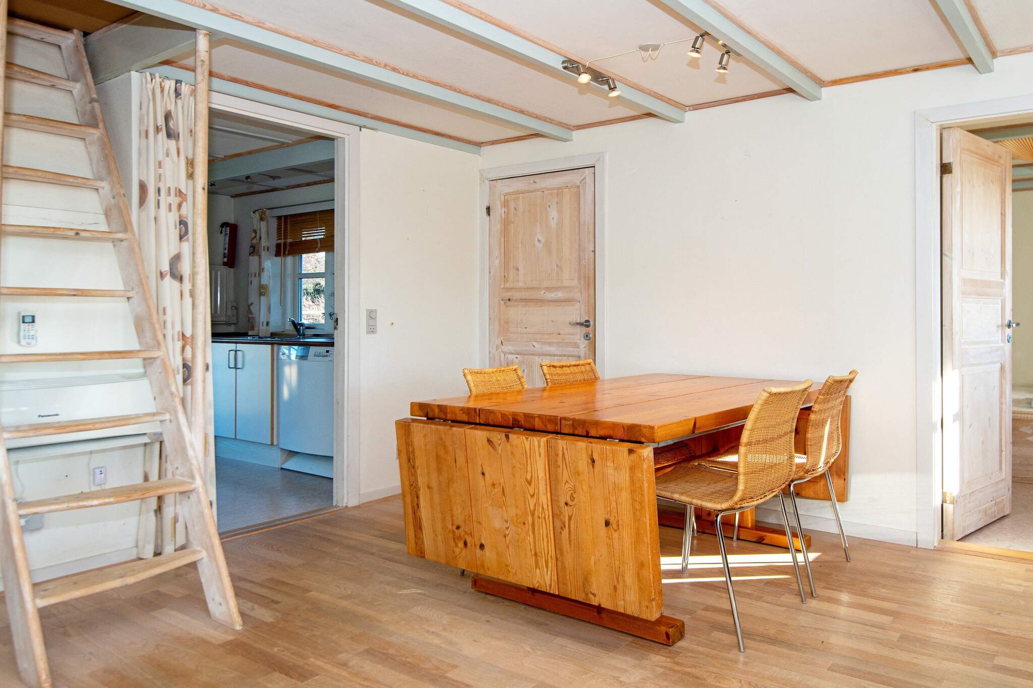 11 persoons vakantie huis in Knebel - Binnen