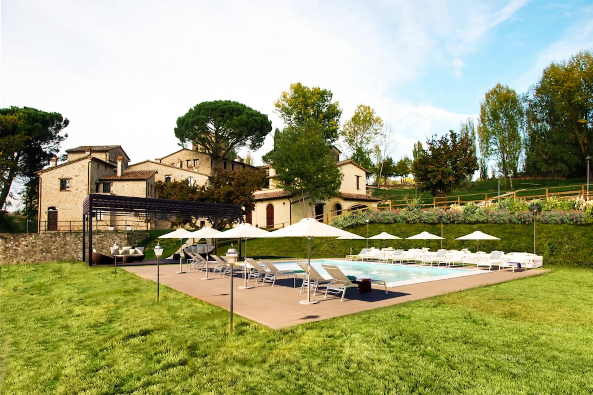 Gezellig appartement in Montone met een gedeeld zwembad