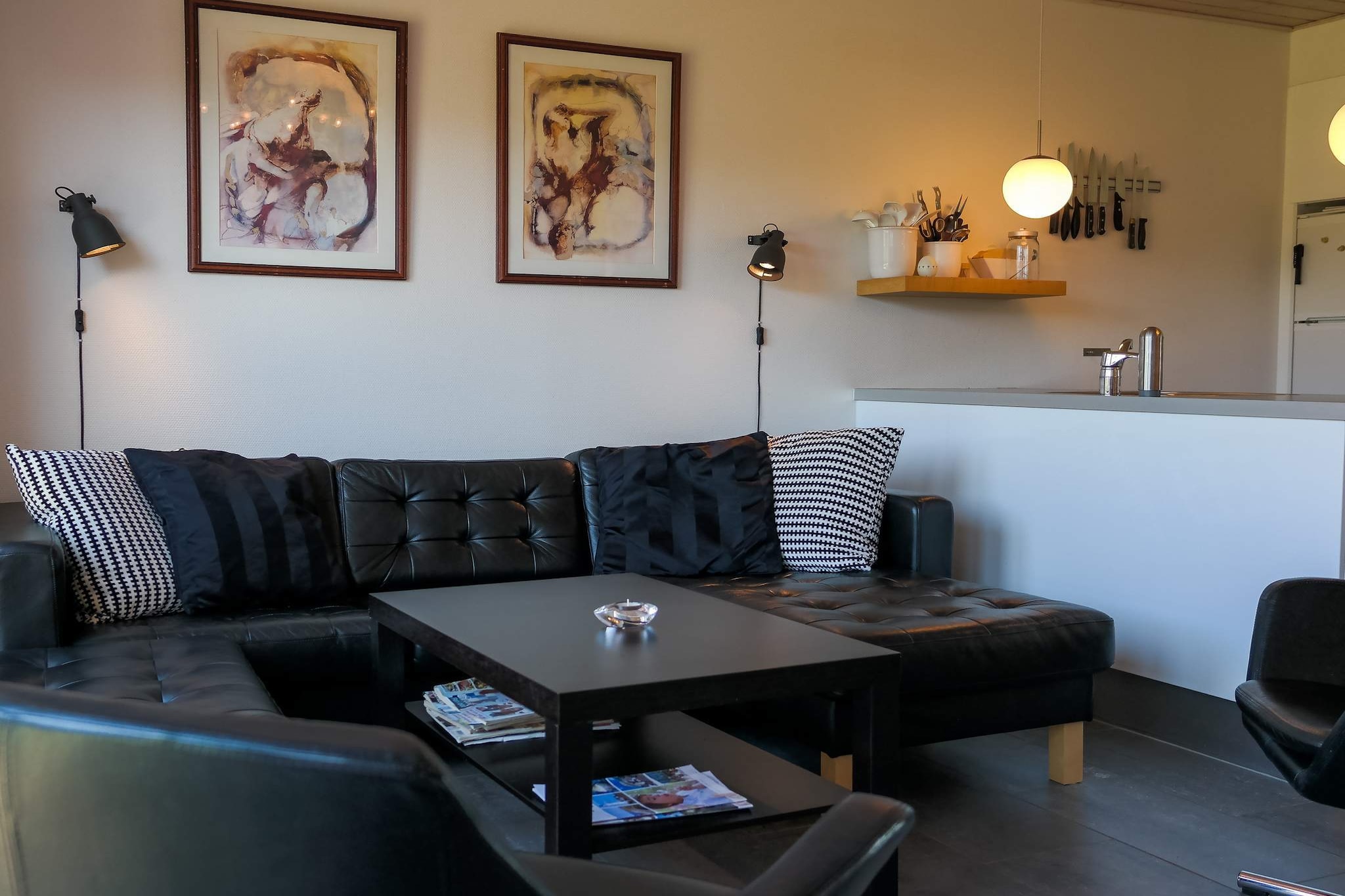 open kitchen(microwave, dishwasher, fridge, freezer(1-59L)), Living/bed room(TV, DVD player, radio, CD player, high chair, chromecast), bedroom(double bed, children\'s bed), bedroom(double bed), bathroom(floor heating)(tumble dryer, washbasin, shower, toilet, washing machine), patio, heating(electric), terrace, BBQ