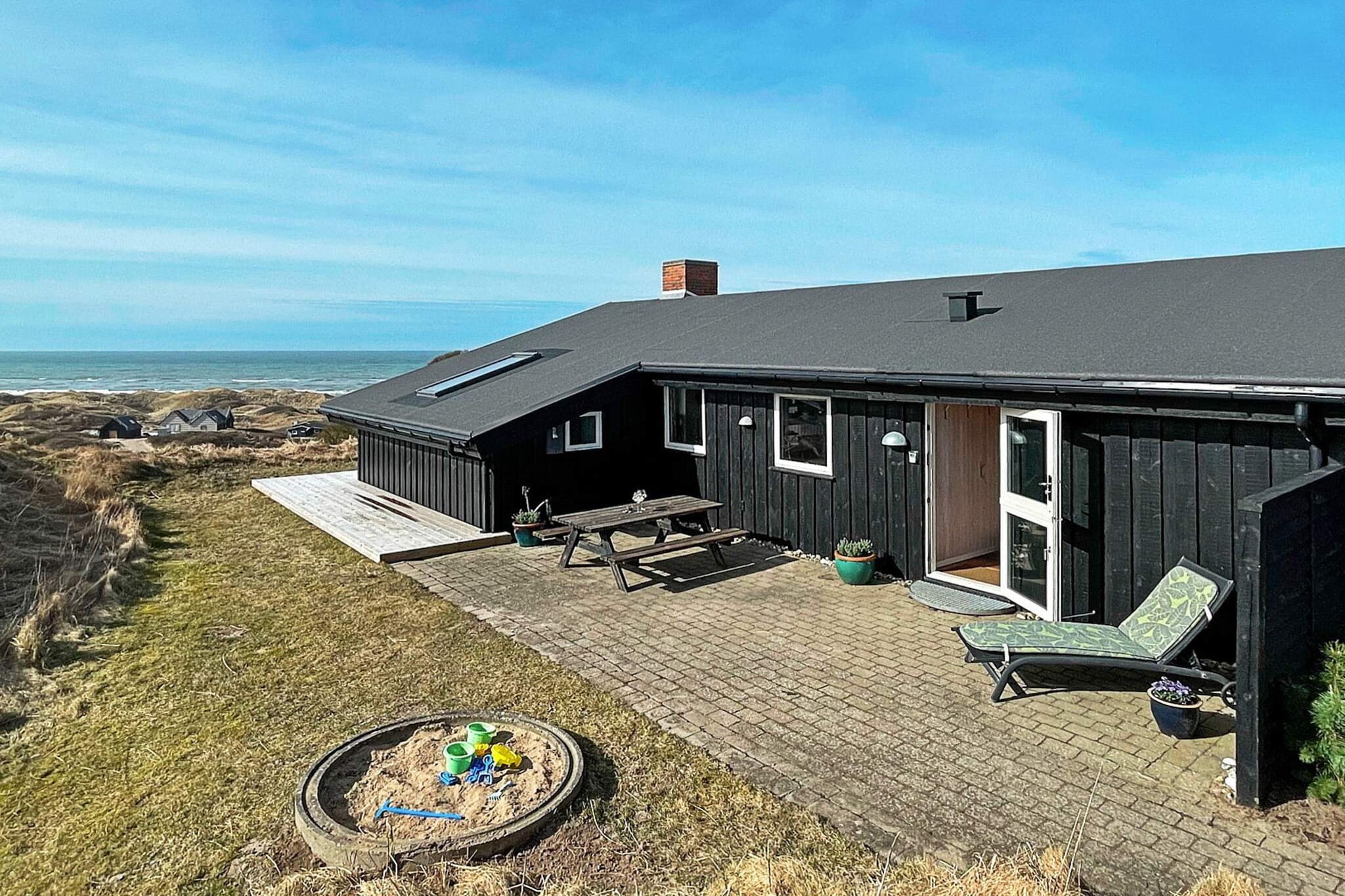 6 person holiday home in Løkken