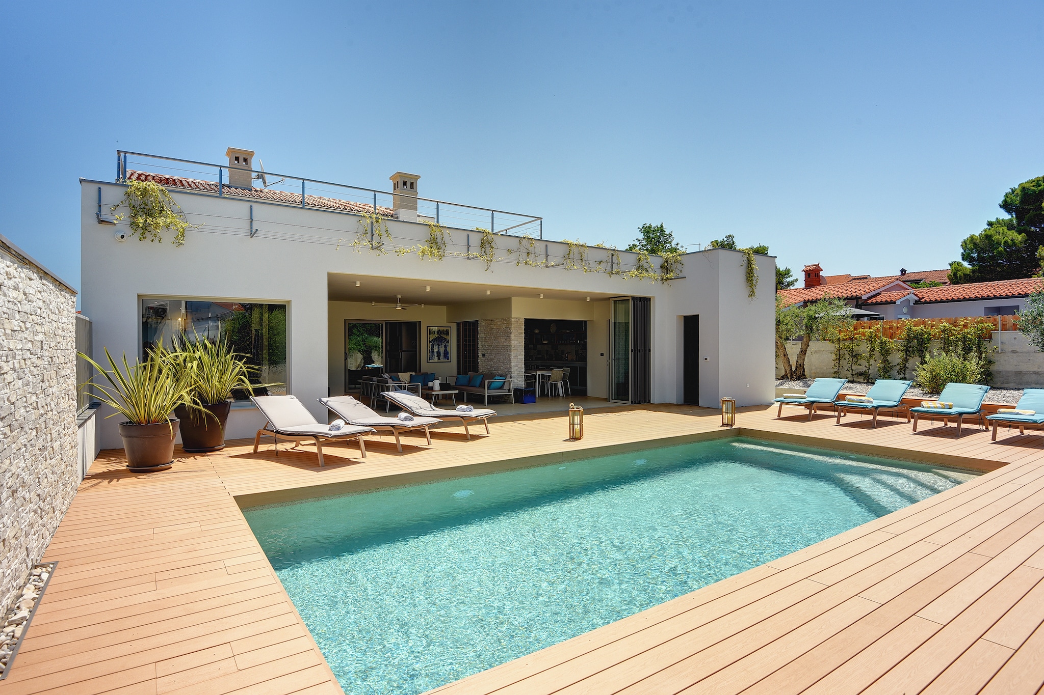 Villa in Stinjan with Pool and Sea View