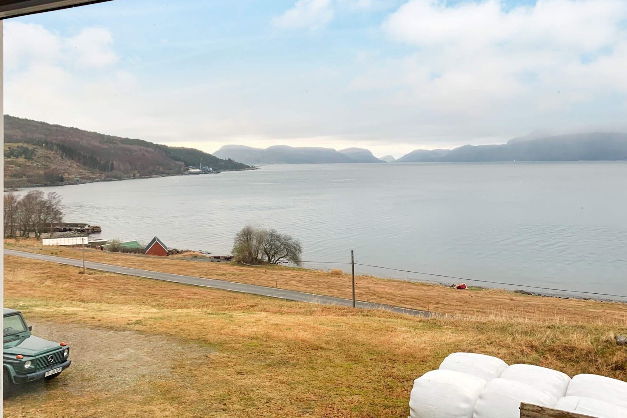 Maison de vacances pour 10 a Brekke - Vue sur l'eau