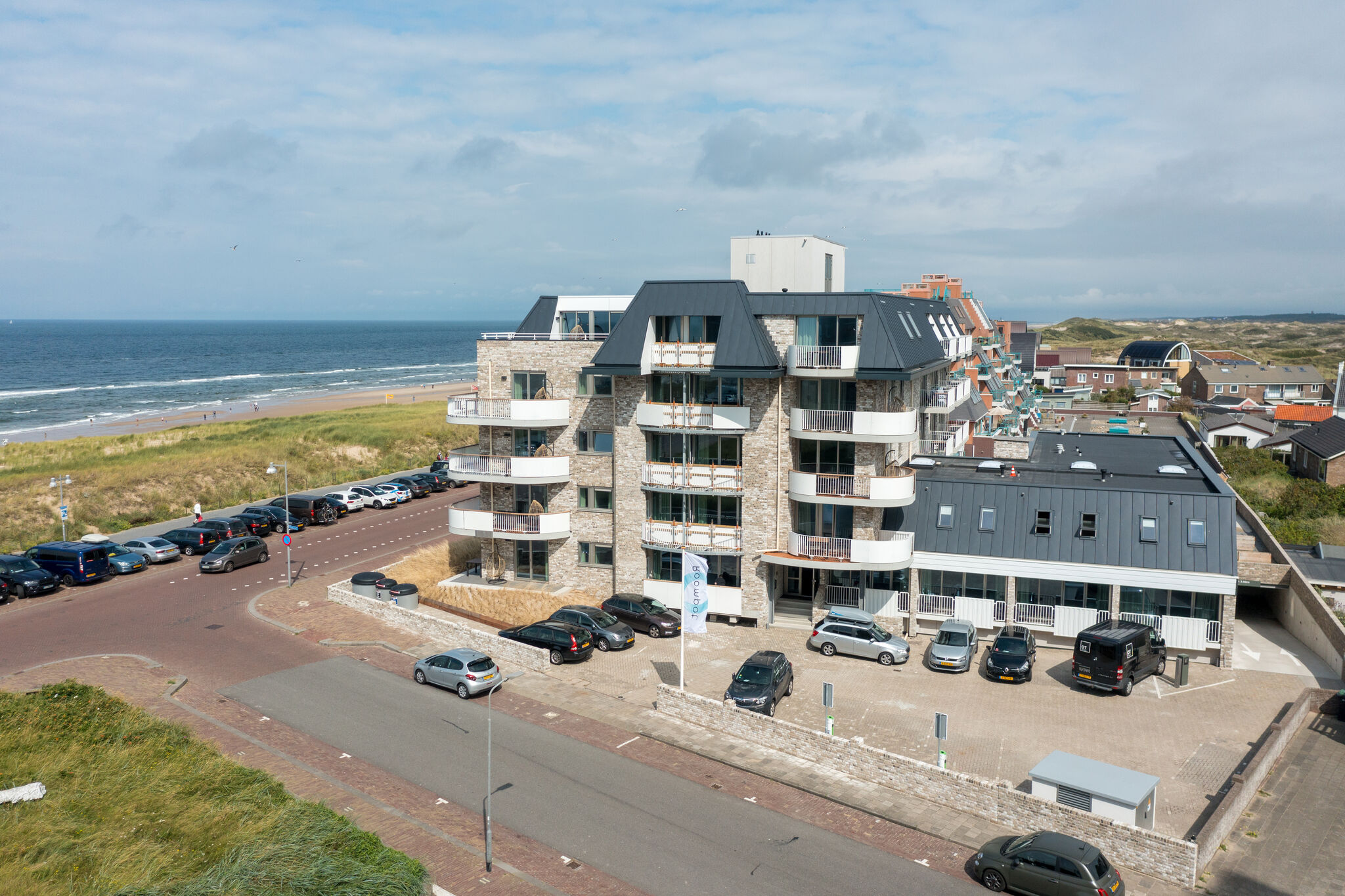 Moderne Wohnung mit Geschirrspüler, Strand 100m.