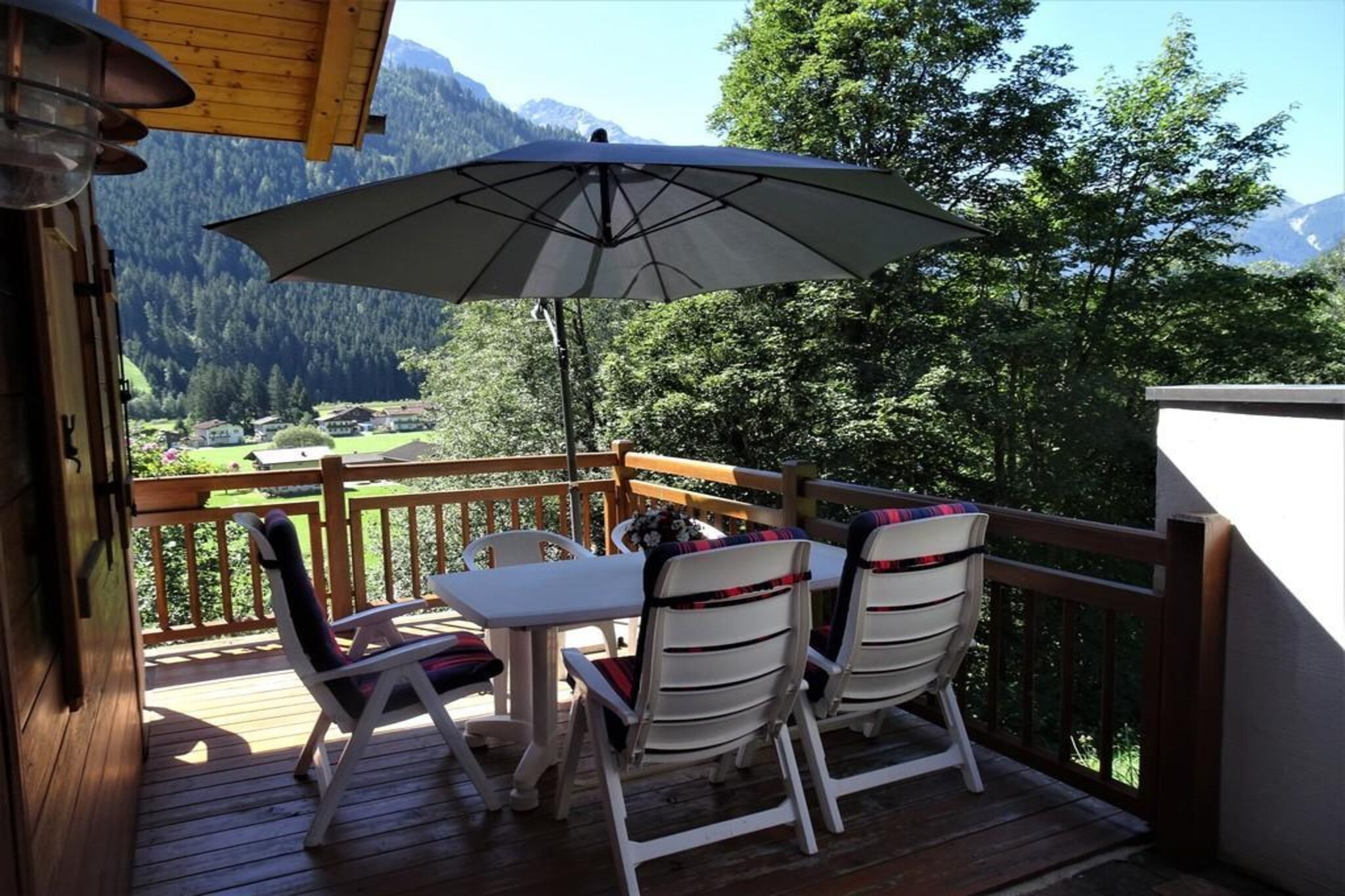 Chalets im Wald - Untagged