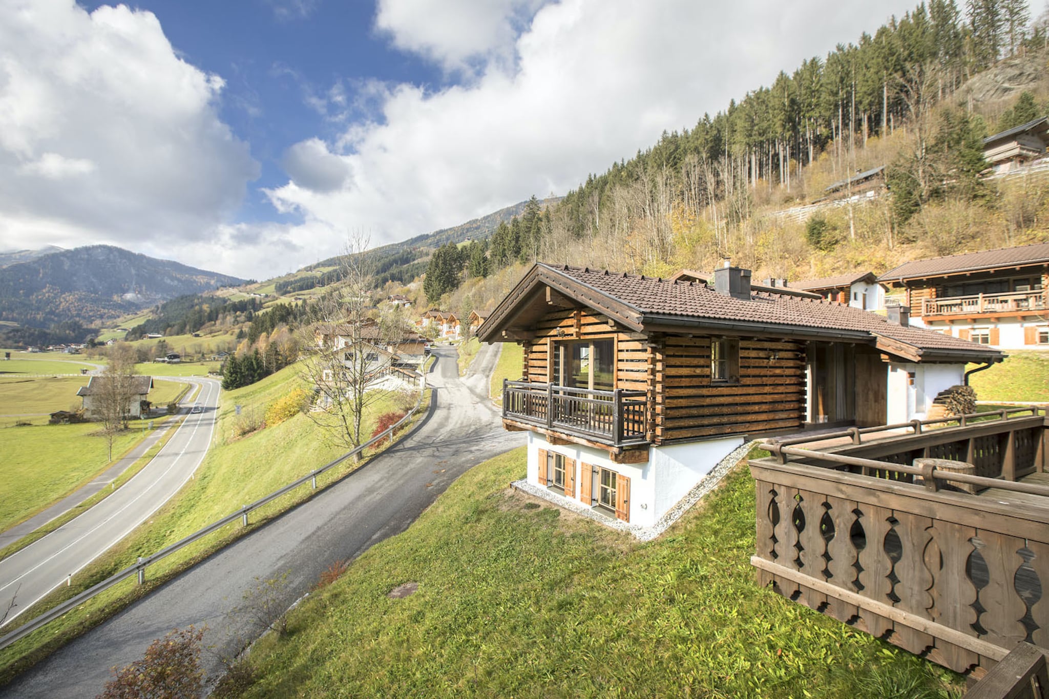 These modern, detached chalets are part of a holiday village in Wald im Pinzgau. Located only 1 km from the Zillertal Arena, the largest ski area in the Zillertal Valley, where you can indulge in cross-country skiing, tobogganing, ice-skating and other winter sports as well. The chalet is built against a mountain and offers both a swimming pool and a sauna, plus a balcony with garden furniture, with a beautiful view of the mountains. There are 2 parking spaces in the nearby parking garage at your disposal.
Neukirchen is easily accessible at 5 km while and Kitzbühel - Kirchberg is only an hour’s drive away. Restaurants can be found only 100 m away while groceries can be availed only 500 at the city centre. Berchtesgaden National Park is 117 km away where you will find natural scenery, wildlife and great hiking paths. Grossglockner in the Hohe Tauern range is 89 km away.
On the ground floor is a bright living room with a pleasant wood stove. 
Innsbruck Airport is 102 km away.