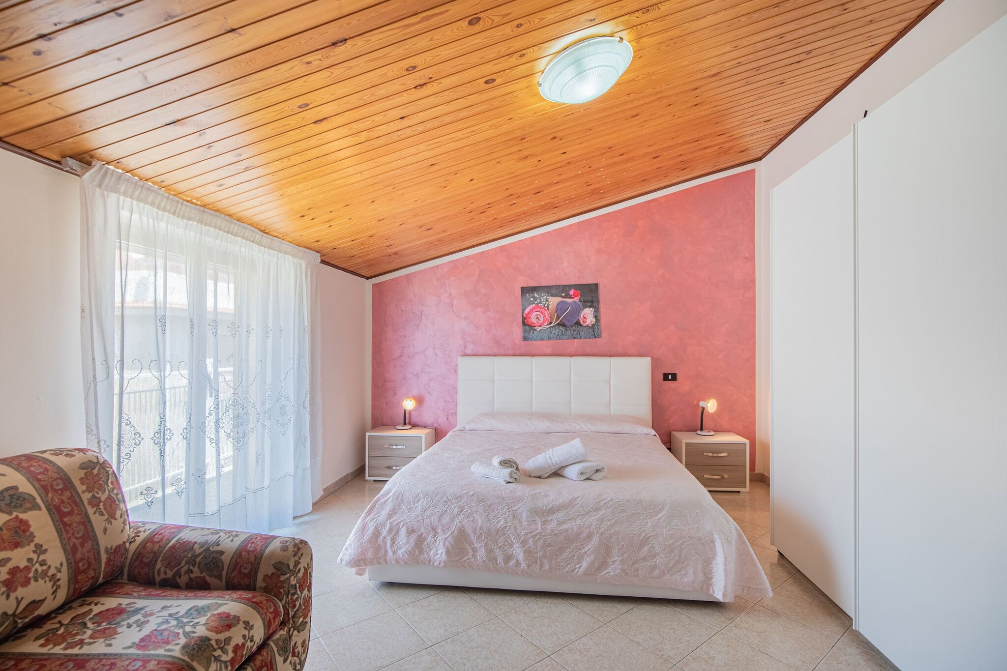 Bright Apartment in Campofelice di Roccella near Sea
