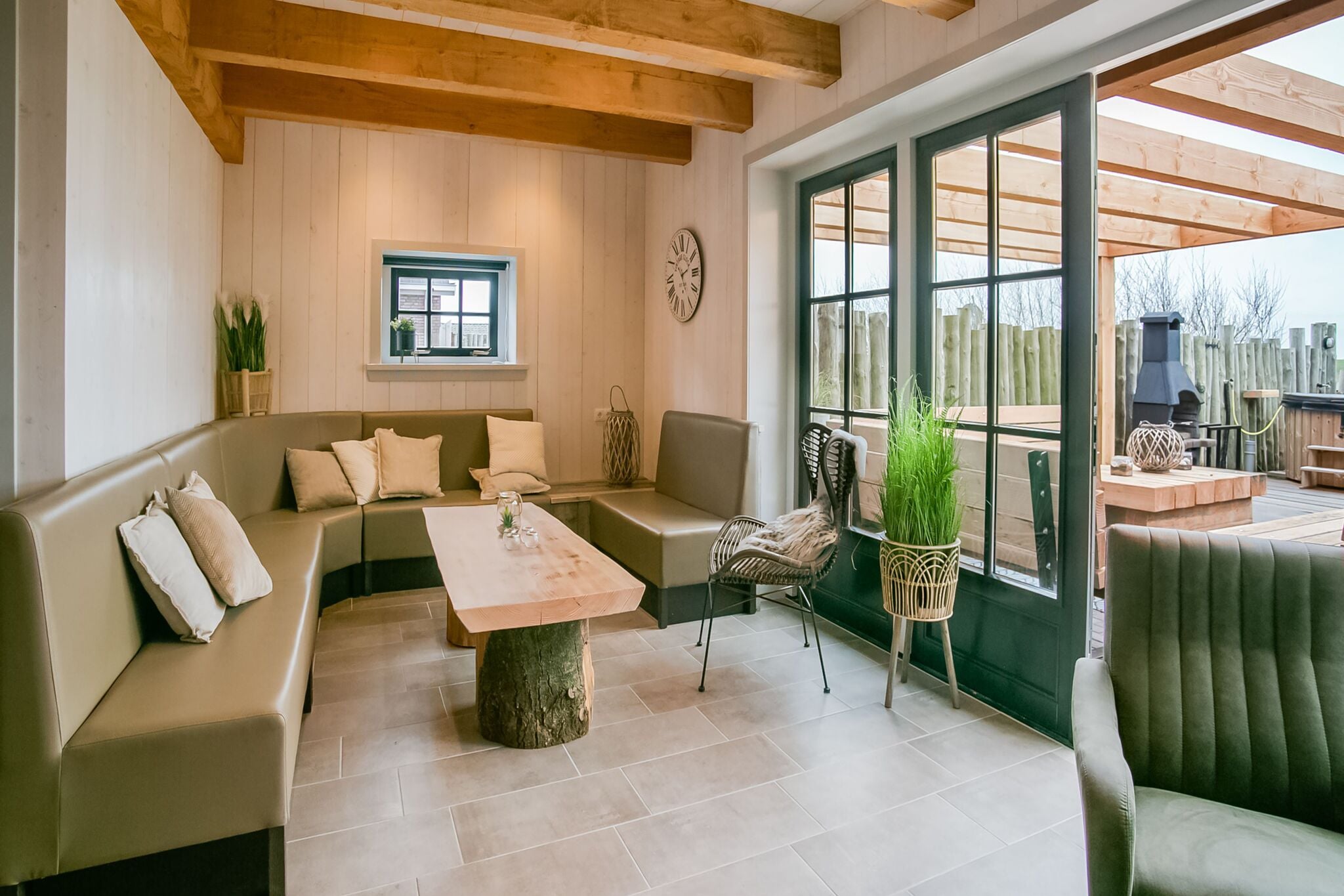 Modern vakantiehuis op Callantsoog met een hangmat