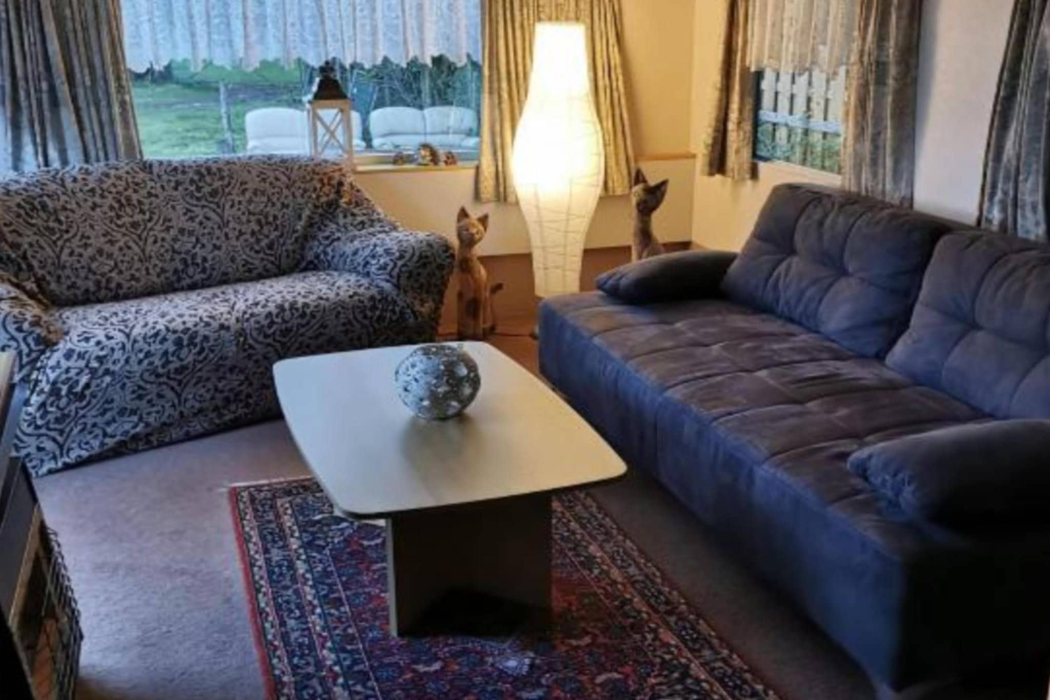 This cozy mobile home in Auw offers a charming farm experience with alpacas, lambs, and horses—perfect for couples or small families seeking nature and comfort. Located near a lake and the village center, it blends peaceful solitude with local charm. The fully equipped kitchen invites home-cooked meals, and the surrounding countryside sets the stage for a relaxing retreat.

Outdoor enthusiasts will love the proximity to Eifel and High Venn National Parks, ideal for hiking and cycling. Winter brings skiing and sledding at Schwarzer Mann, while nearby attractions include Auw-Stausee Lake (2 km), Eifel Zoo (22 km), and Kasselburg’s Eagle and Wolf Park (36 km). A day trip to Luxembourg’s Echternach and Müllerthal—“Little Switzerland”—adds cultural flair to your stay.

For dining, Restaurant Kolner Hof in Prüm offers refined German-European cuisine, while Casa Del Manzo in Bitburg serves premium steaks and Italian specialties. Whether you're feeding alpacas or exploring crater lakes, this farm stay delivers a wholesome Eifel experience.