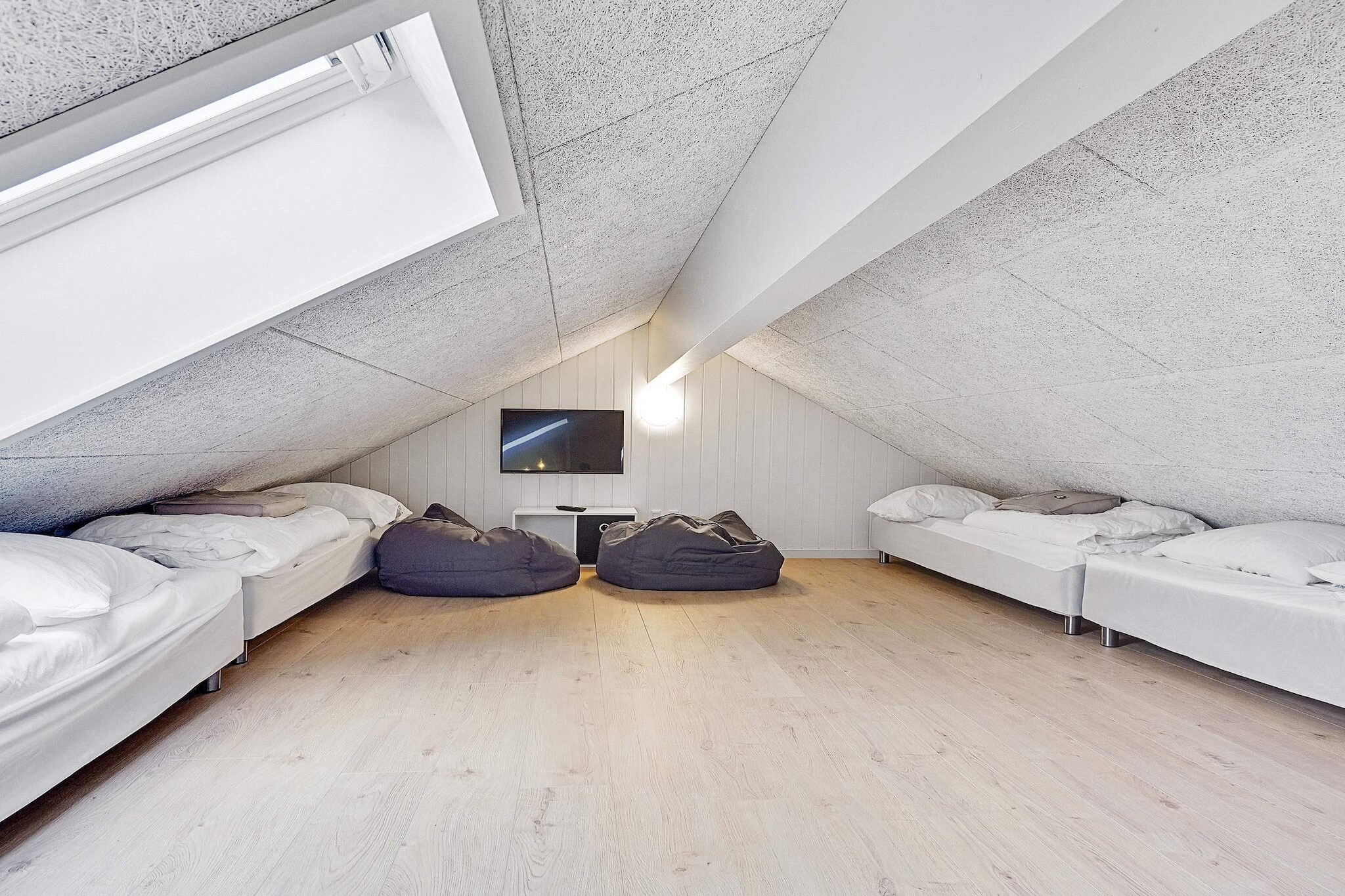 14 persoons vakantie huis in Væggerløse - Binnen