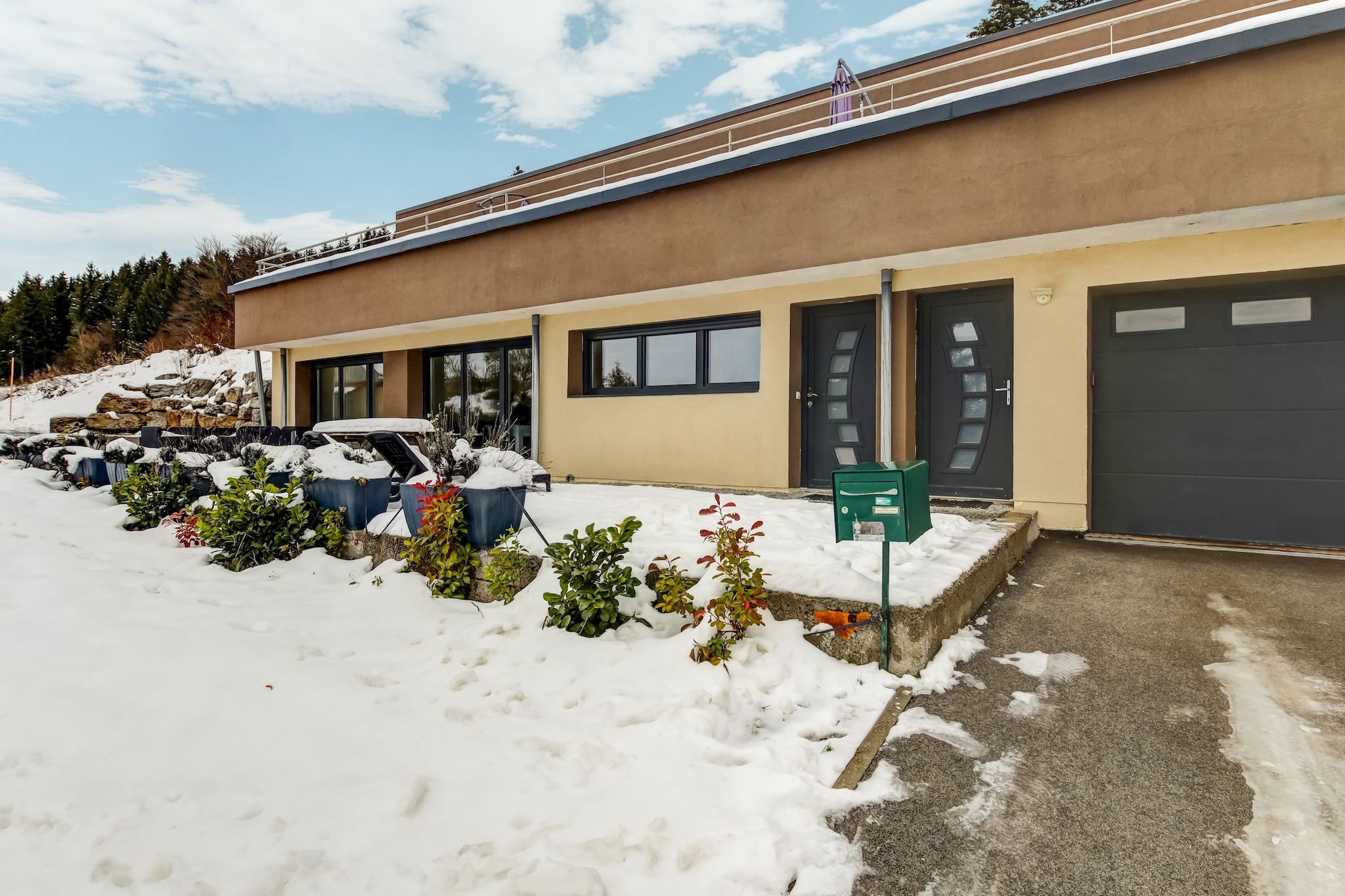This delicious cottage has a nice location near the La Chaux-de-Fonds ski area. The cottage has an amazing terrace, a bubble bath and a parking. Ideal for winter sports holidays with the family! The winter sports paradise of La Chaux-de-Fonds is small, yet fun and enjoyable. You can get fresh sandwiches at 3.6 km at La Longeville Bakery and the nearest restaurants are around 5 km away. The stay is equipped with parking and a high chair, for the young holiday makers. The sporty holidaymaker can enjoy the gym and the well-equipped open kitchen offers you the opportunity to prepare a meal of your choice. About Belvilla:
When you stay in a Belvilla home, you can rest assured of a unique holiday home in ideal surroundings at an attractive price. The portfolio of accommodations consists of more than 40,000-holiday homes in 20 European countries. Interested in a weekend getaway, a summer or winter sports holiday, or simply a short break? Do you prefer the coast, the countryside or the mountains? Whatever your preference, there is a Belvilla home to meet your needs, from a cosy gîte for two to a castle big enough for the entire family, from an apartment in the heart of Rome to a cabin in the middle of nowhere, from a simple tree house to a luxury dream villa and from close to home to the other side of Europe. A Belvilla home gives you the freedom to enjoy breakfast in your pajamas or continue a good conversation into the morning hours without having to worry about the bar's closing time. Prepare gourmet meals with fresh local ingredients in your own kitchen and take advantage of having your own swimming pool to do as many cannonballs as you want! In other words, you can enjoy complete privacy in your home away from home.