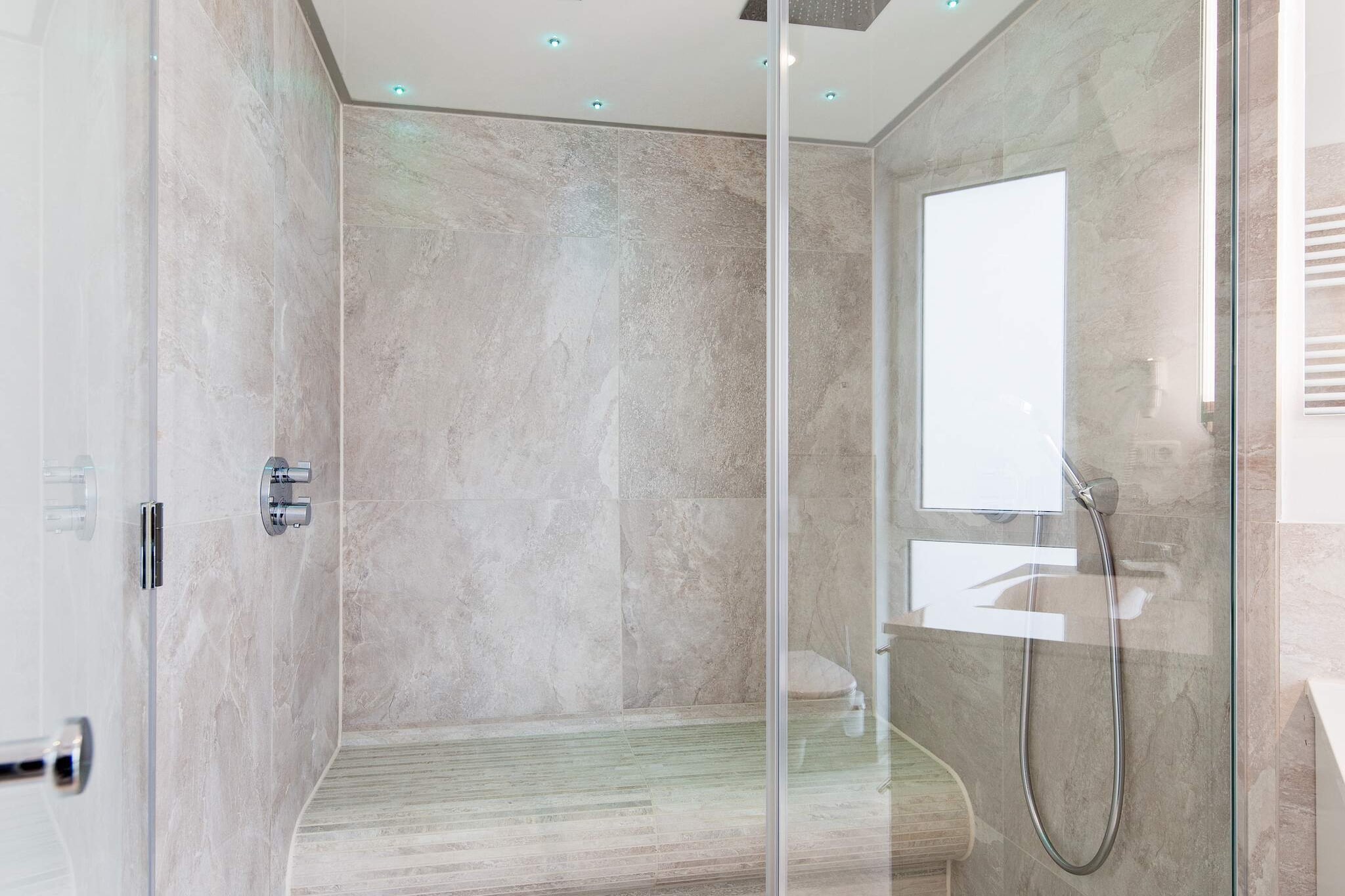 Hochwertiges Apartment am Wasser - Indoor