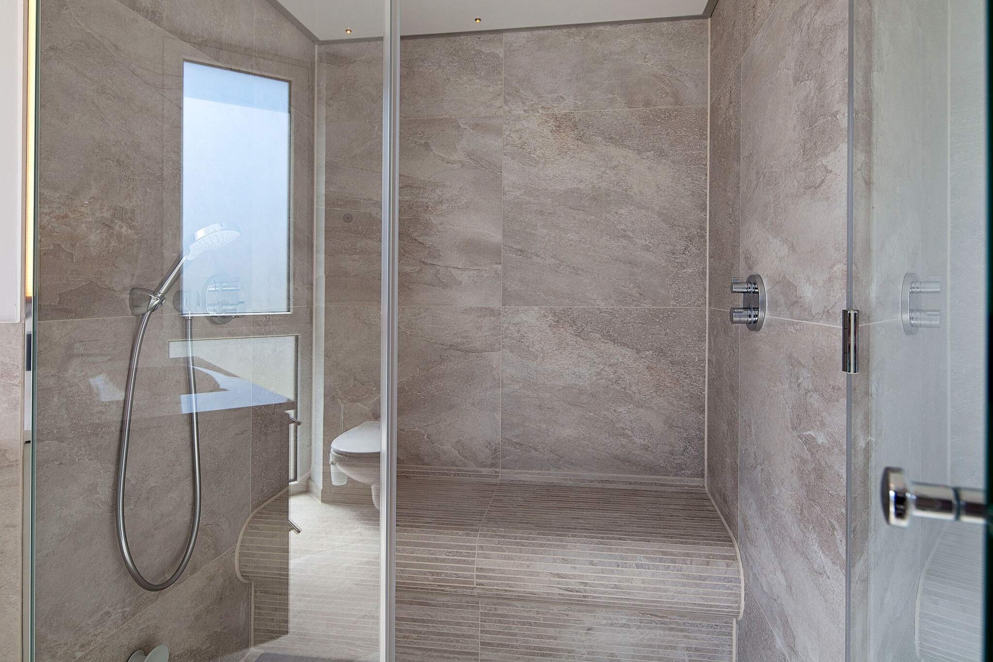 Hochwertiges Küstenapartment am Meer - Innenbereich