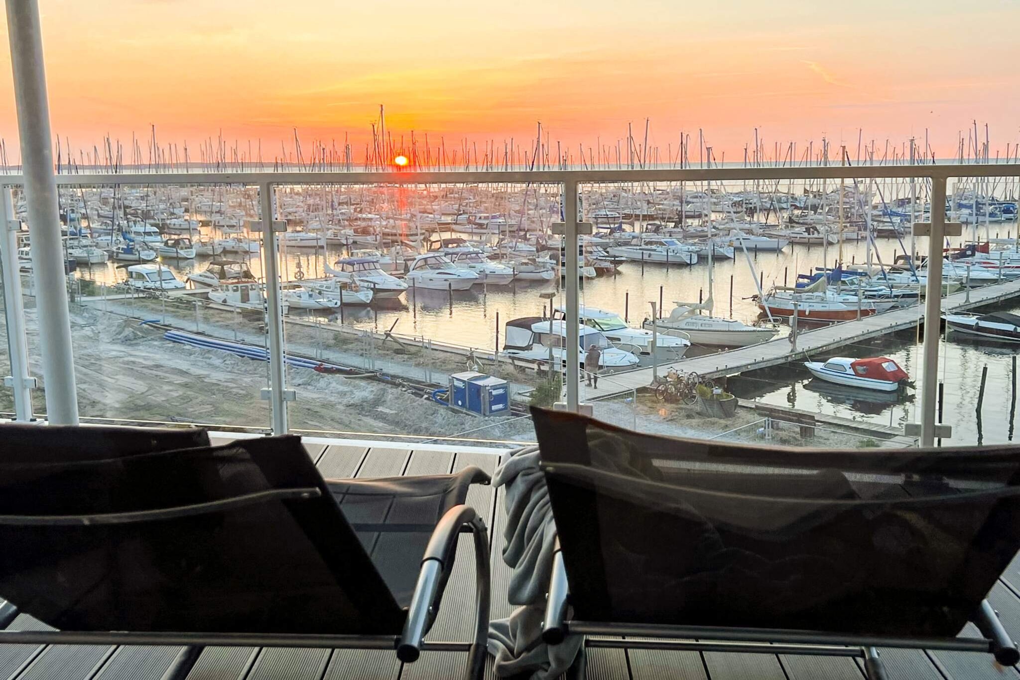 Modern appartement met direct uitzicht op zee