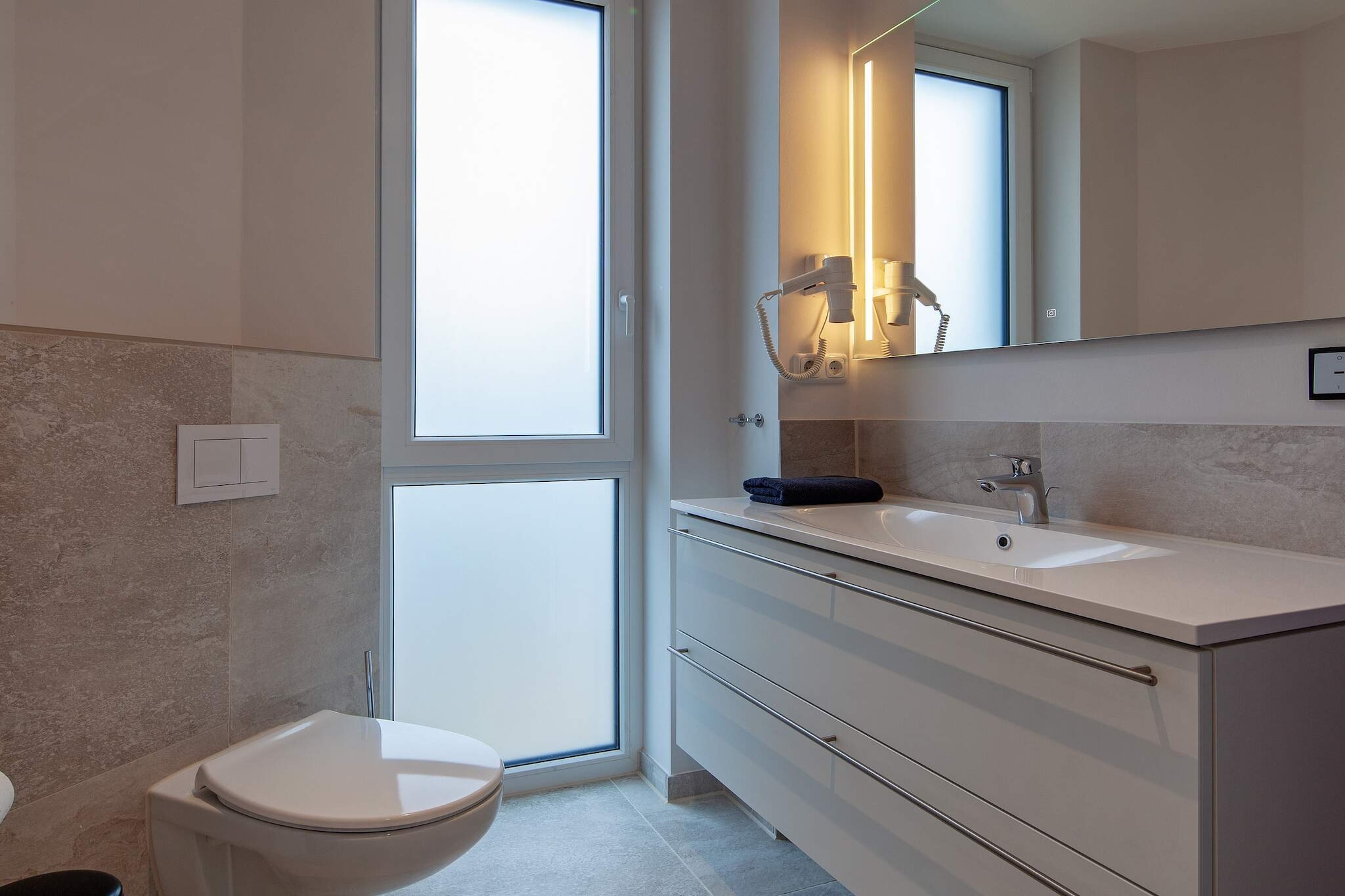 Hochwertiges Apartment mit Meerblick - Indoor