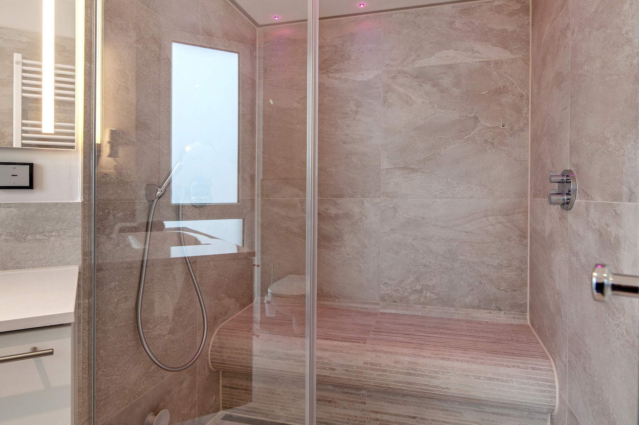 Hochwertiges Apartment mit Meerblick - Indoor