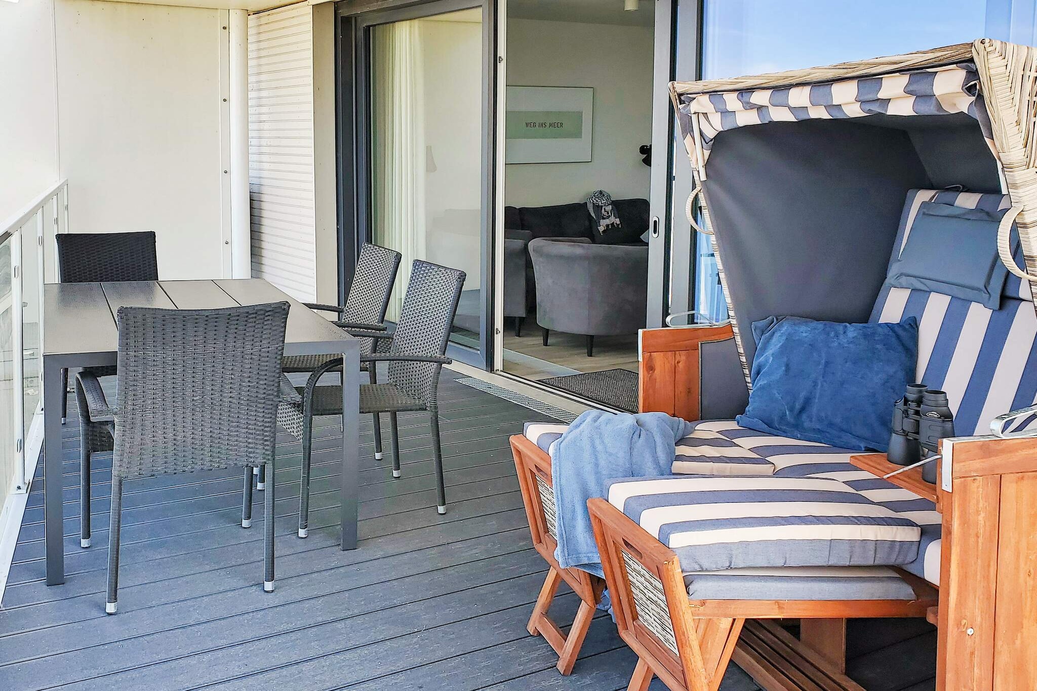 Modern designappartement aan zee
